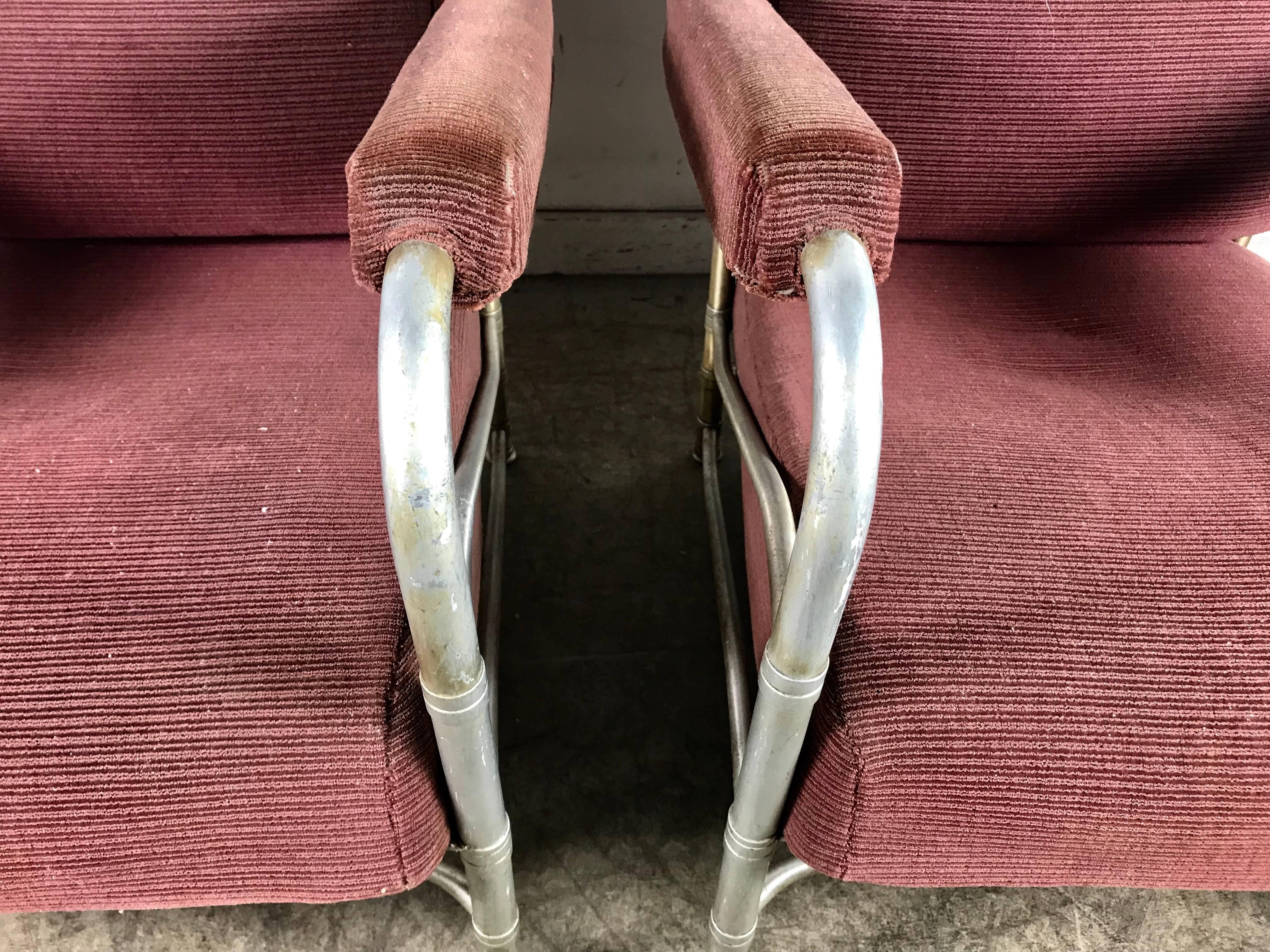 Classic Pair of Art Deco Machine Age Aluminium Lounge Chairs by Warren McArthur In Good Condition For Sale In Buffalo, NY
