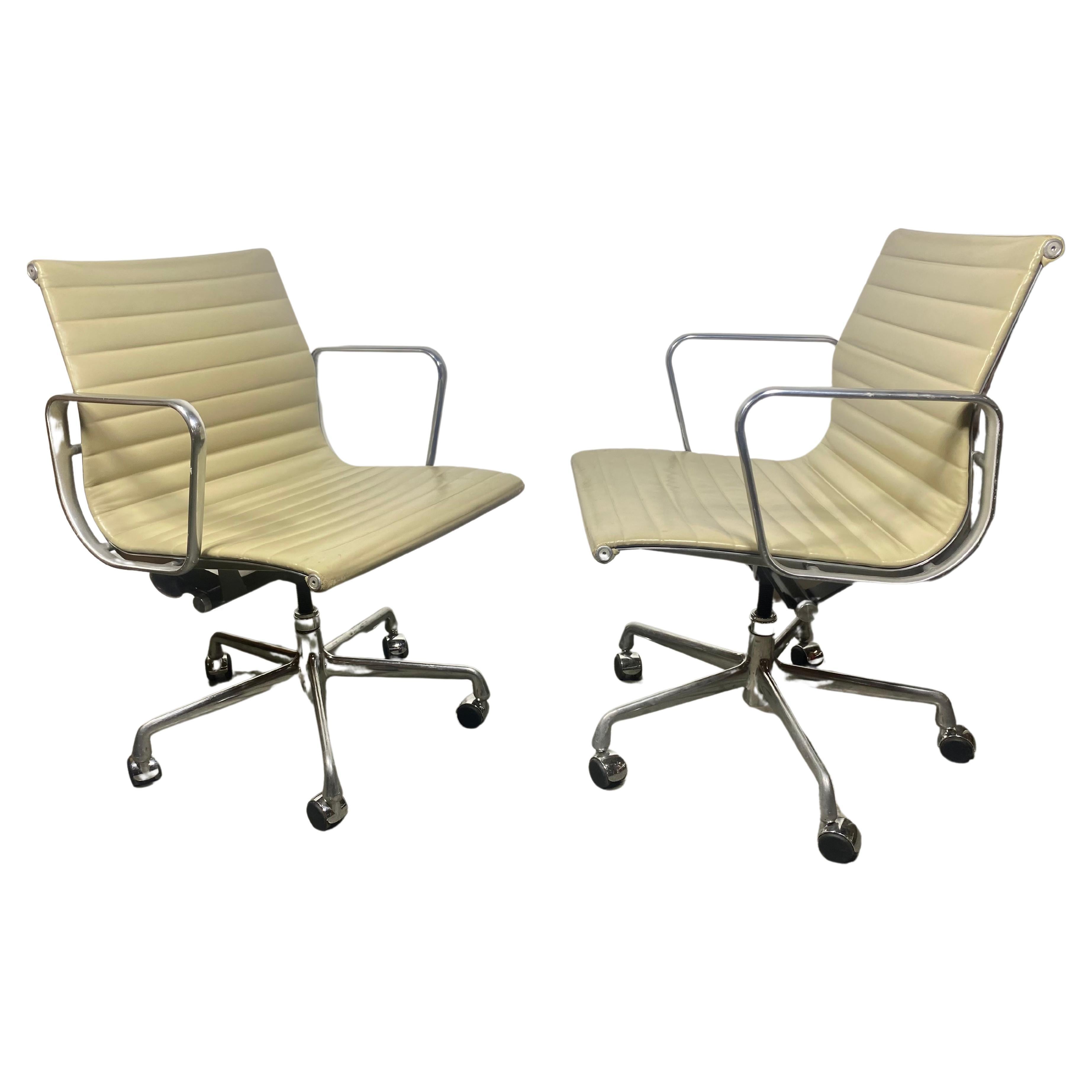 Classic Pair Eames Aluminum Group Office Chairs ivory leather, Herman Miller