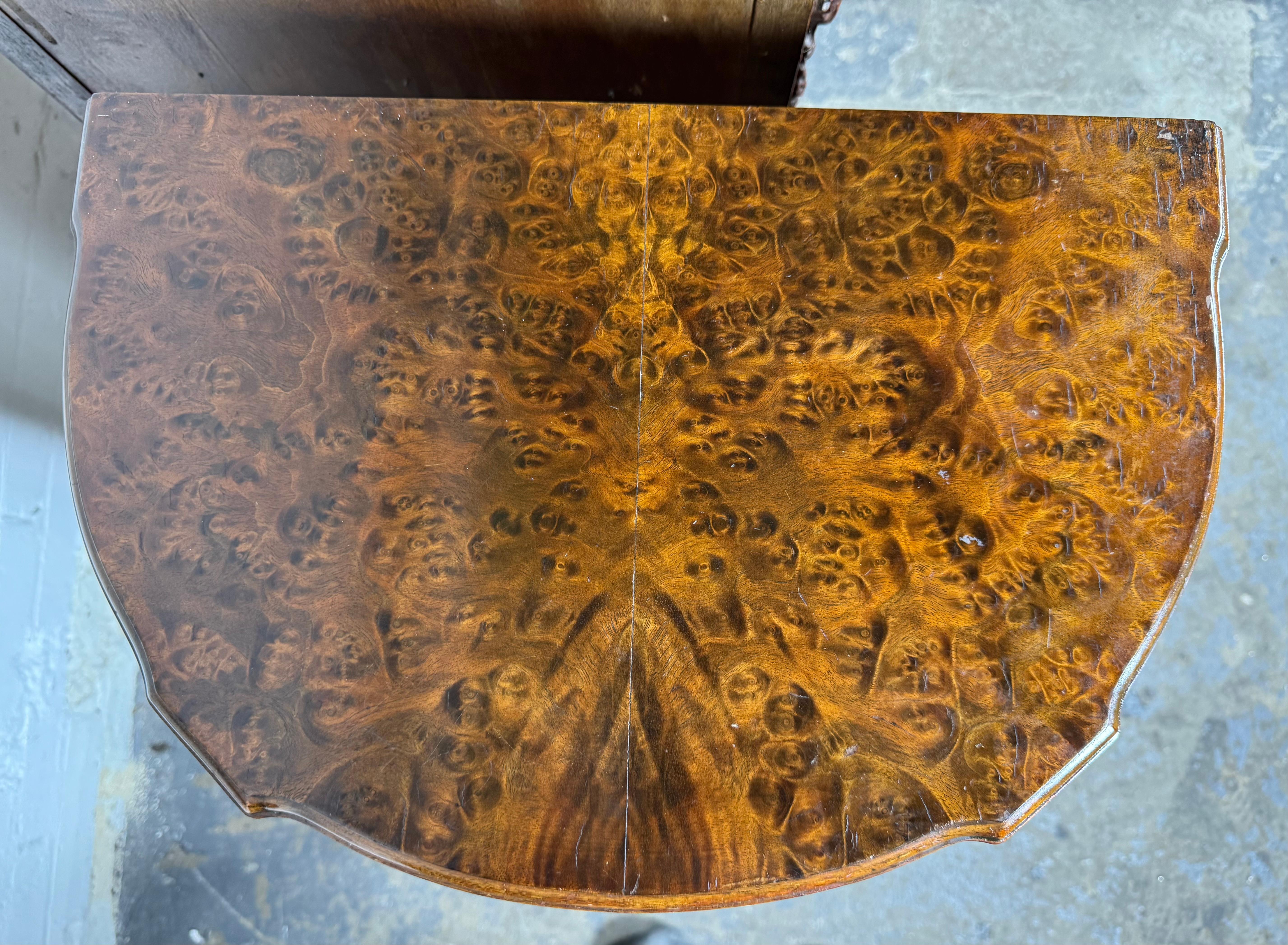 Carved Classic pair French 4-Drawer Night Stands, burl wood, carved / Louis XV For Sale