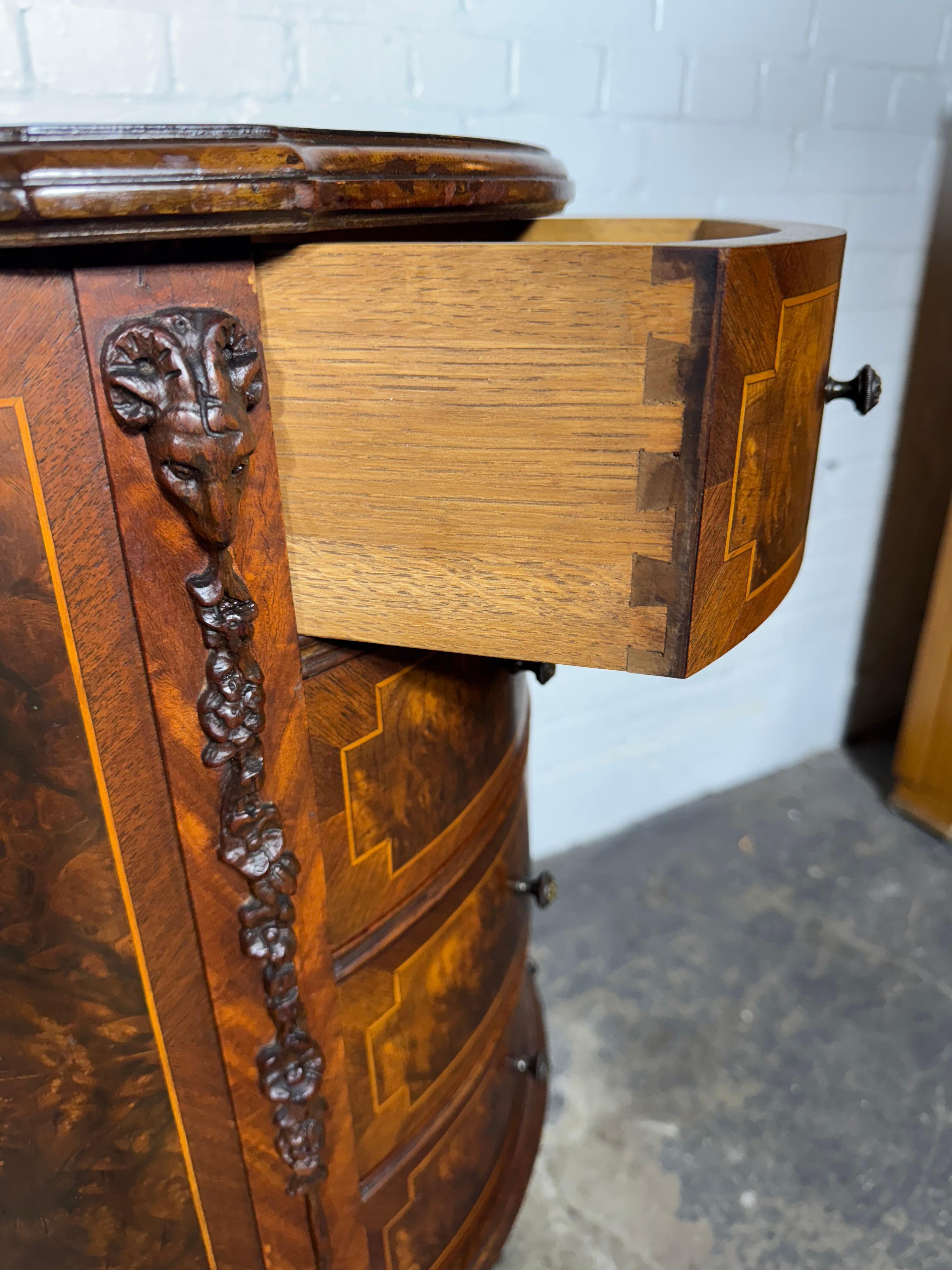 Classic pair French 4-Drawer Night Stands, burl wood, carved / Louis XV For Sale 2