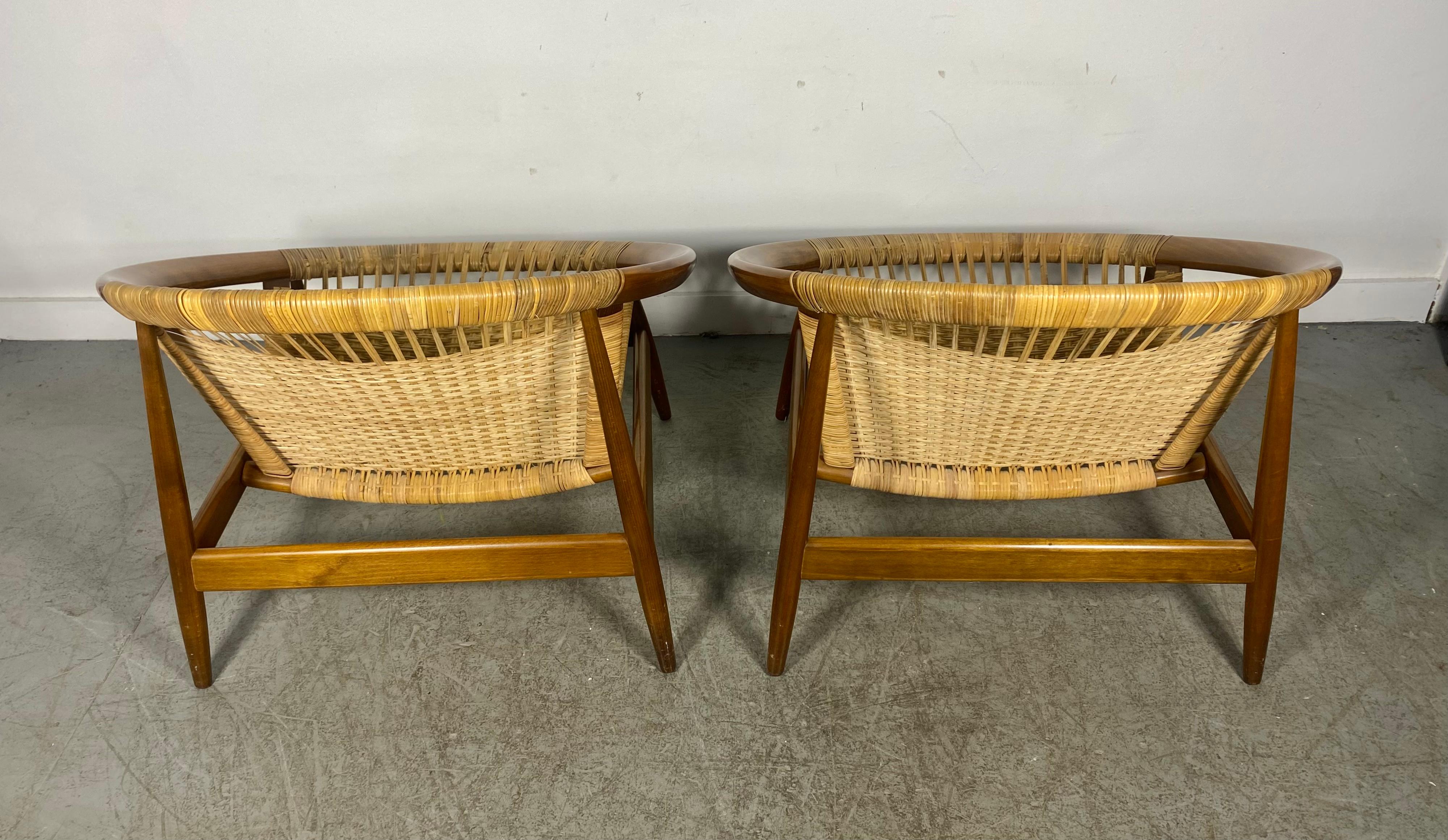 Classic pair Illum Wikkelsø Ringstol Lounge Chairs Scandinavian Modern Denmark For Sale 4