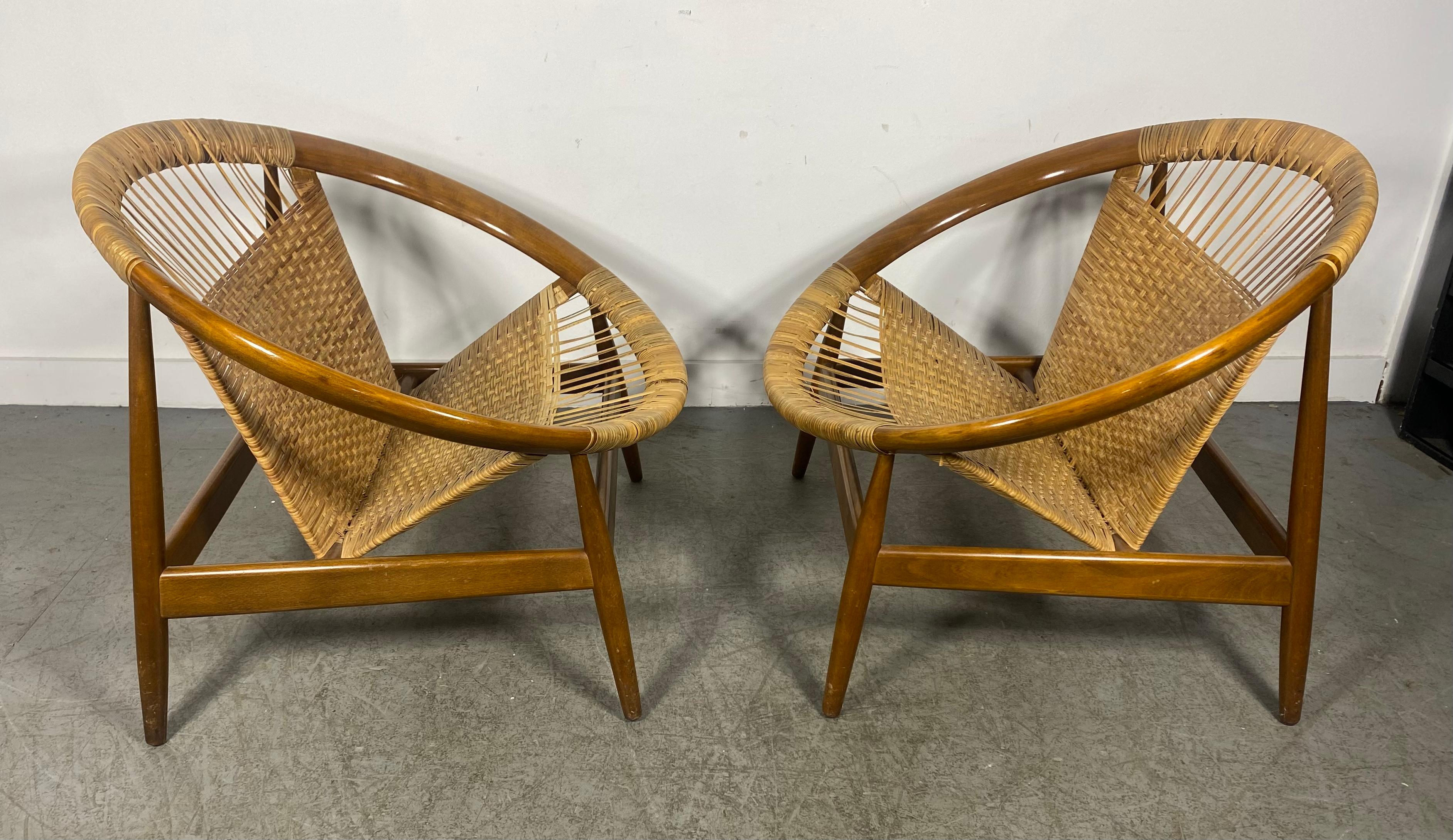 Mid-20th Century Classic pair Illum Wikkelsø Ringstol Lounge Chairs Scandinavian Modern Denmark For Sale