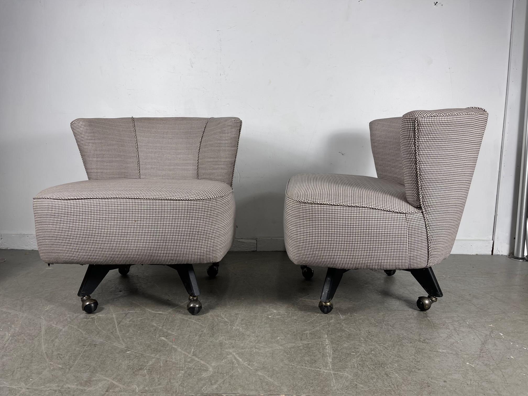 Mid-20th Century Classic Pair Mid-Century Modern Swivel Chairs on castors, , attrib to Selig For Sale