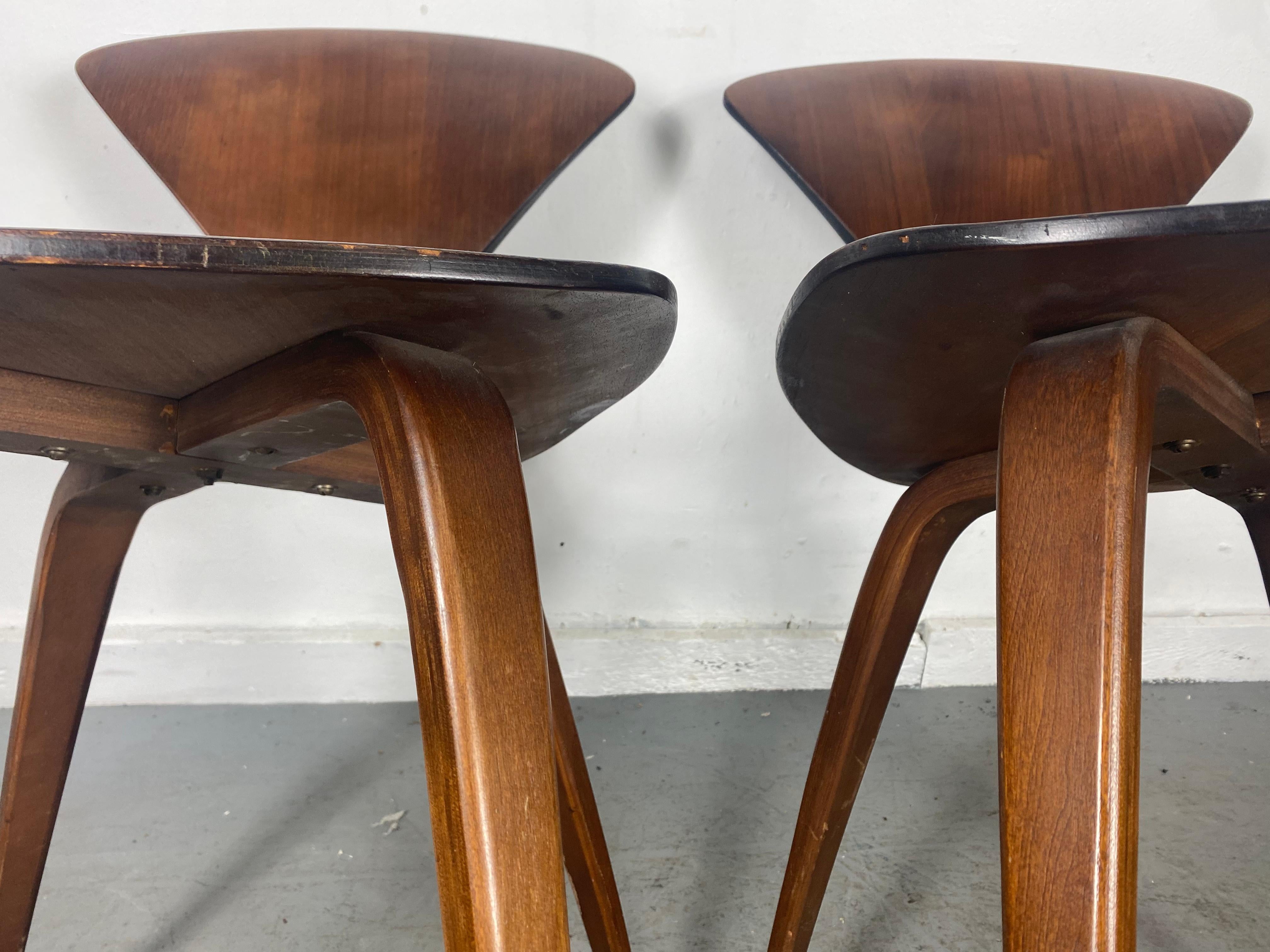 Classic Pair Modernist Plywood Side Chairs by Norman Cherner for Plycraft 7