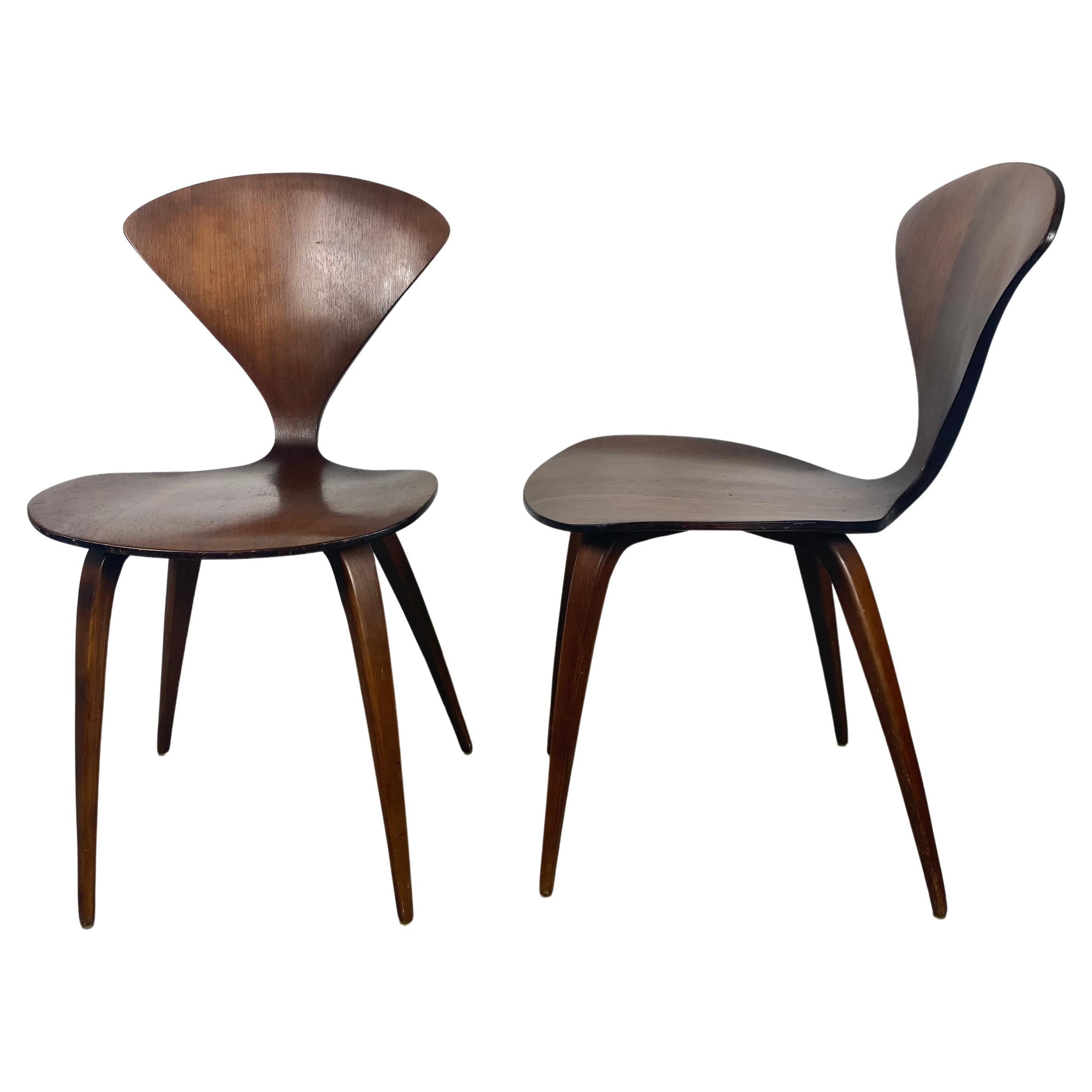 Classic Pair Modernist Plywood Side Chairs by Norman Cherner for Plycraft