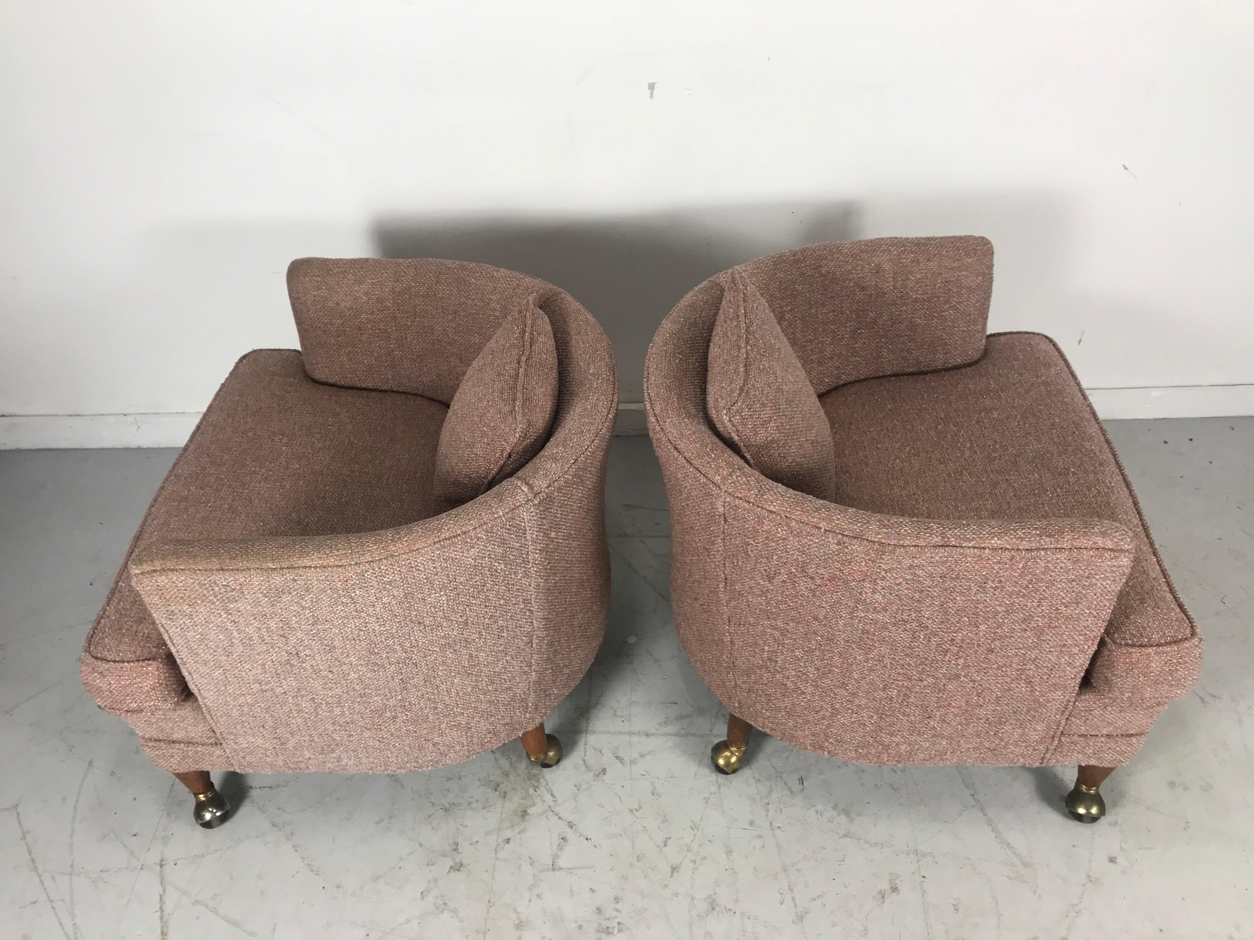 Classic Pair of Modernist Tub Chairs on Castors by Tomlinson In Good Condition In Buffalo, NY