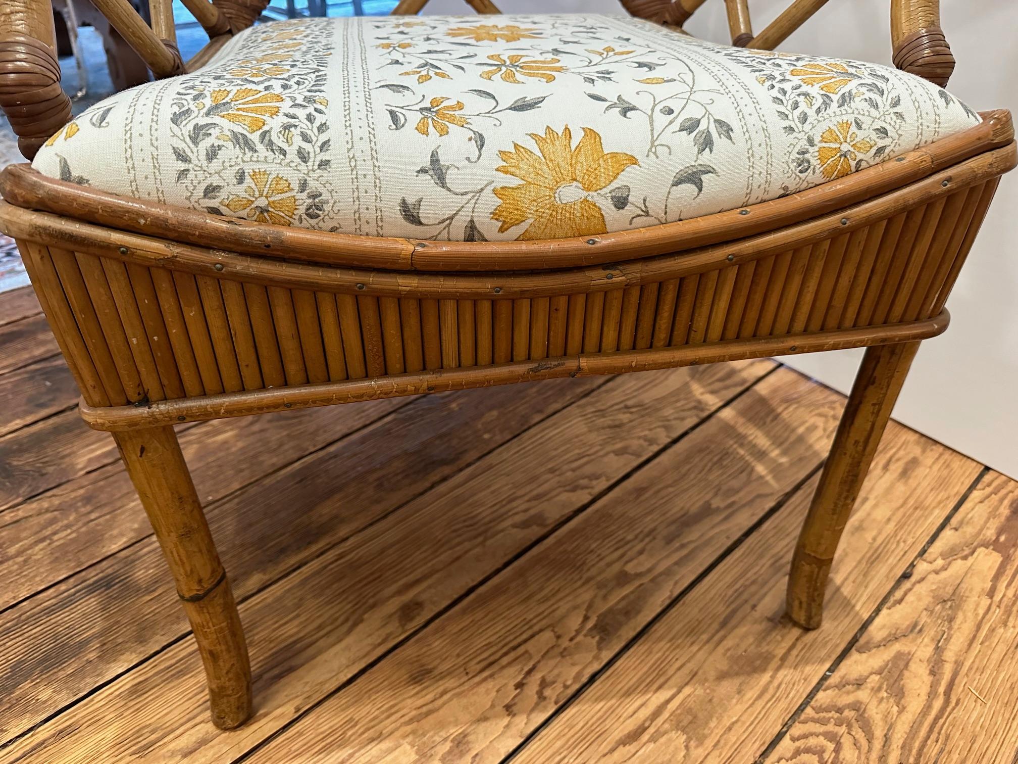 Indonesiano Coppia classica di poltrone in bambù in stile Chippendale vintage in vendita
