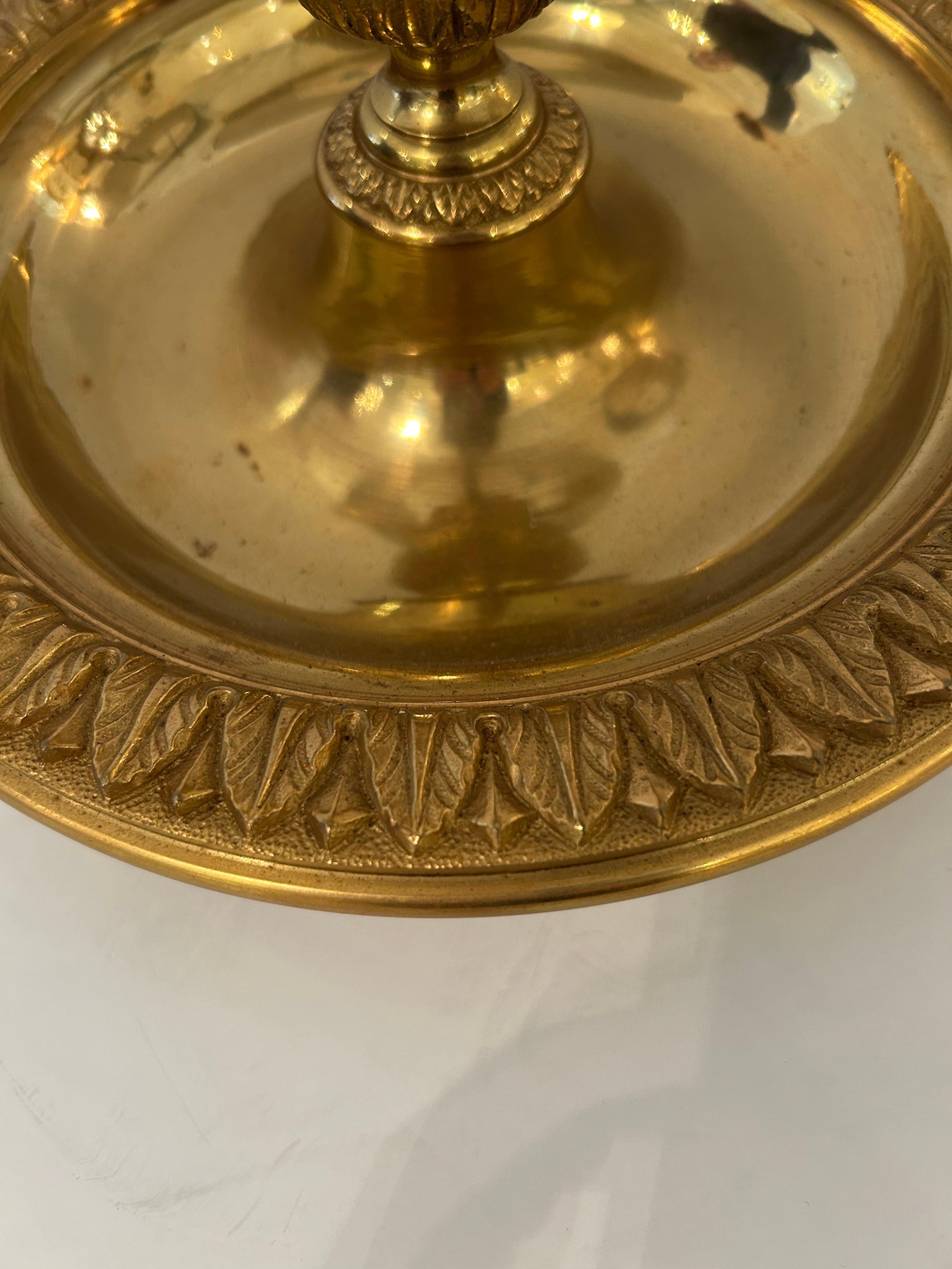 Coppia classica di lampade d'epoca in ottone finemente fuso Buillotte in vendita 5