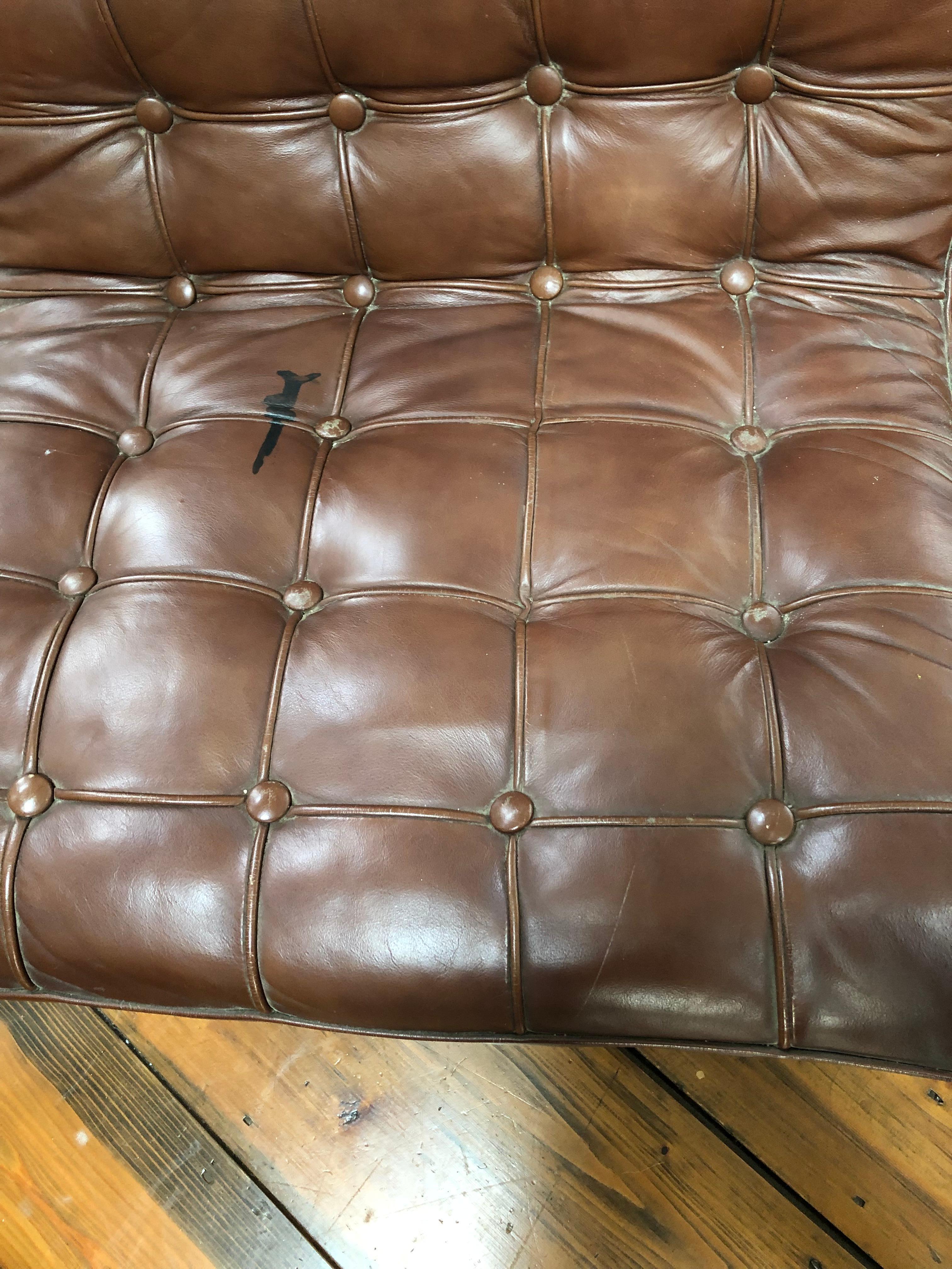 Mid-Century Modern Classic Pair of Chocolate Brown Leather Barcelona Style Club Chairs