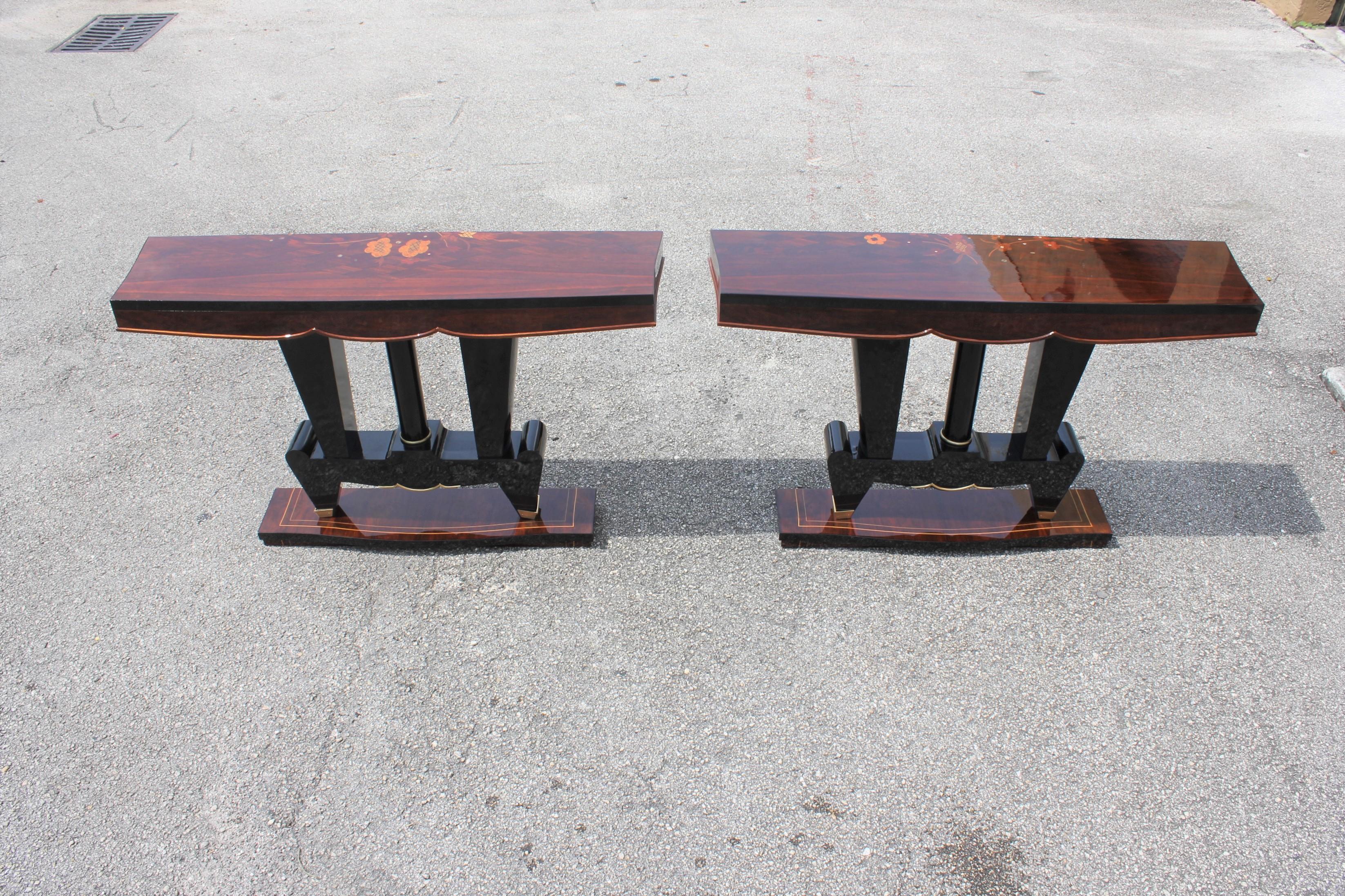 Classic Pair of French Art Deco Macassar Ebony Console Tables, circa 1940s 10