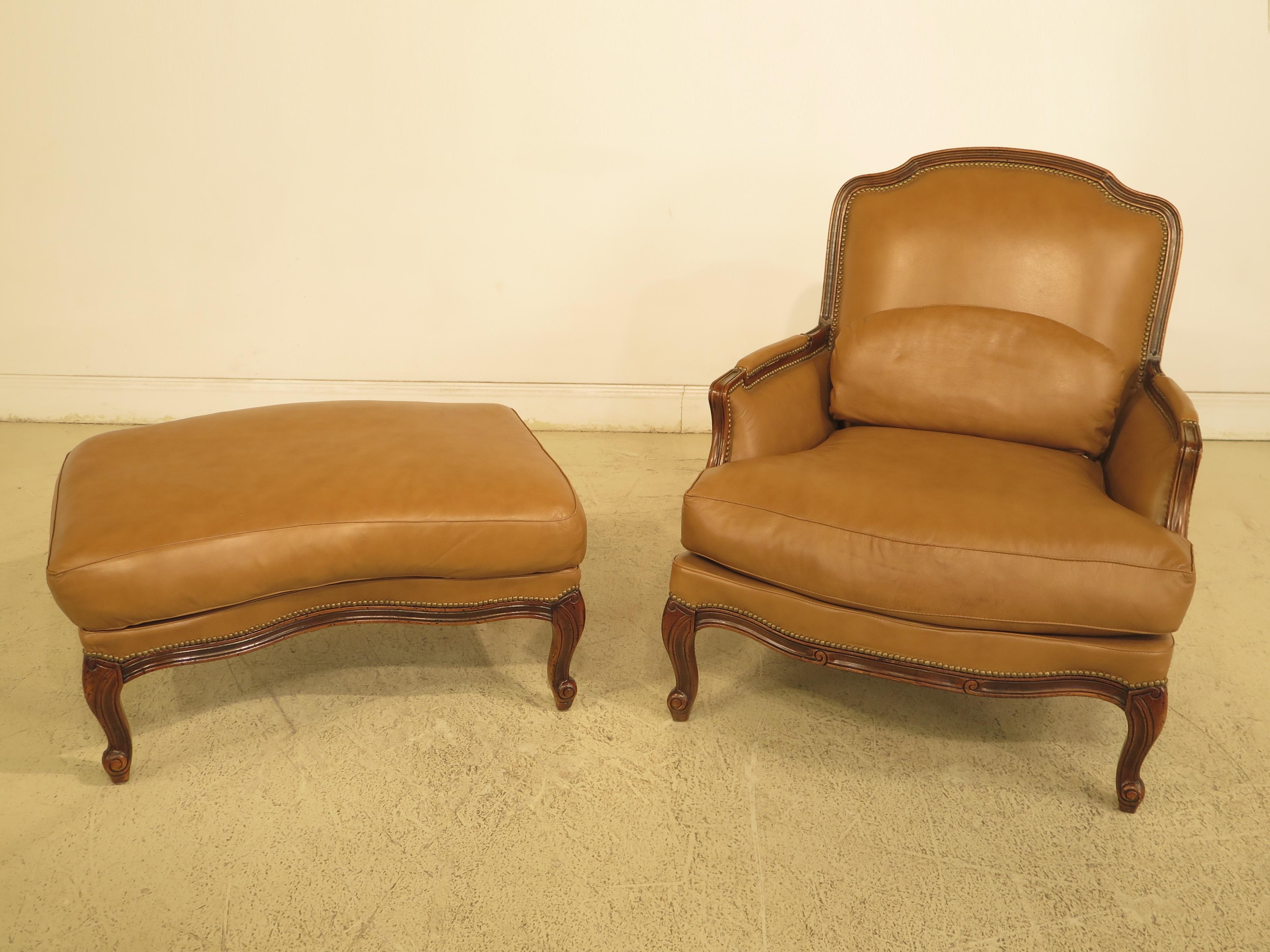 Classic Pair of French Louis XV Style Leather Bergères with Ottomans In Good Condition For Sale In Dallas, TX
