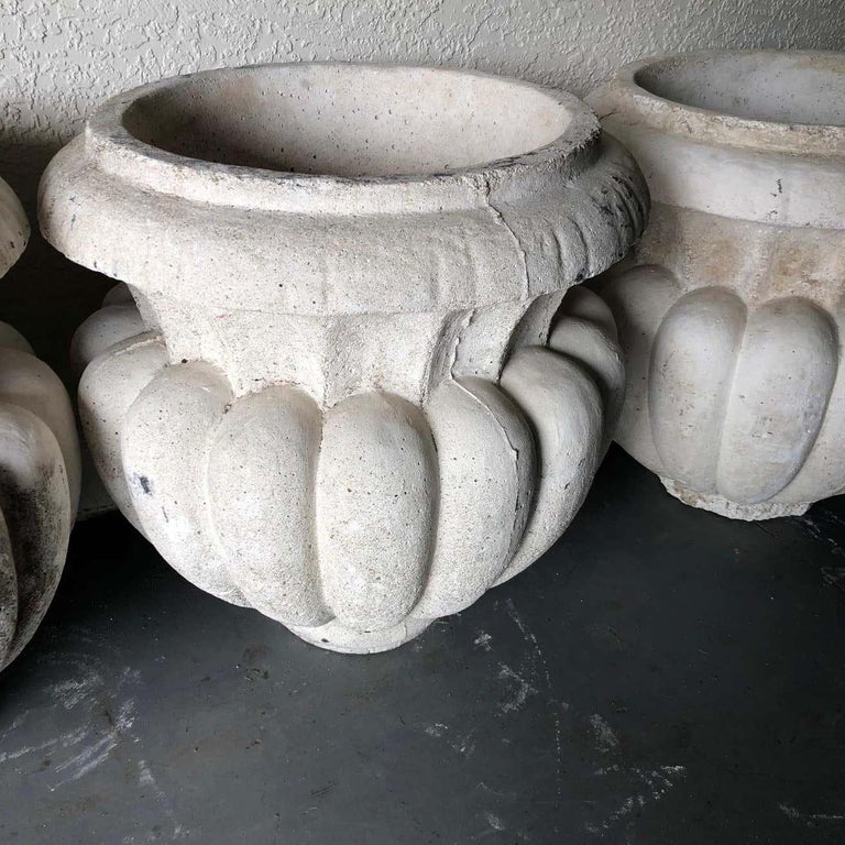 North American Classic Pair of Large Cast Stone Garden Urns For Sale
