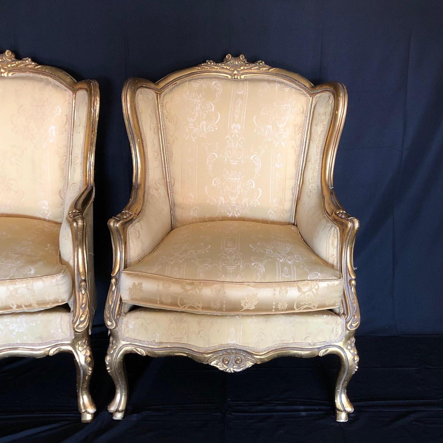 Italian Classic Pair of Louis XV Style Giltwood Bergeres Armchairs