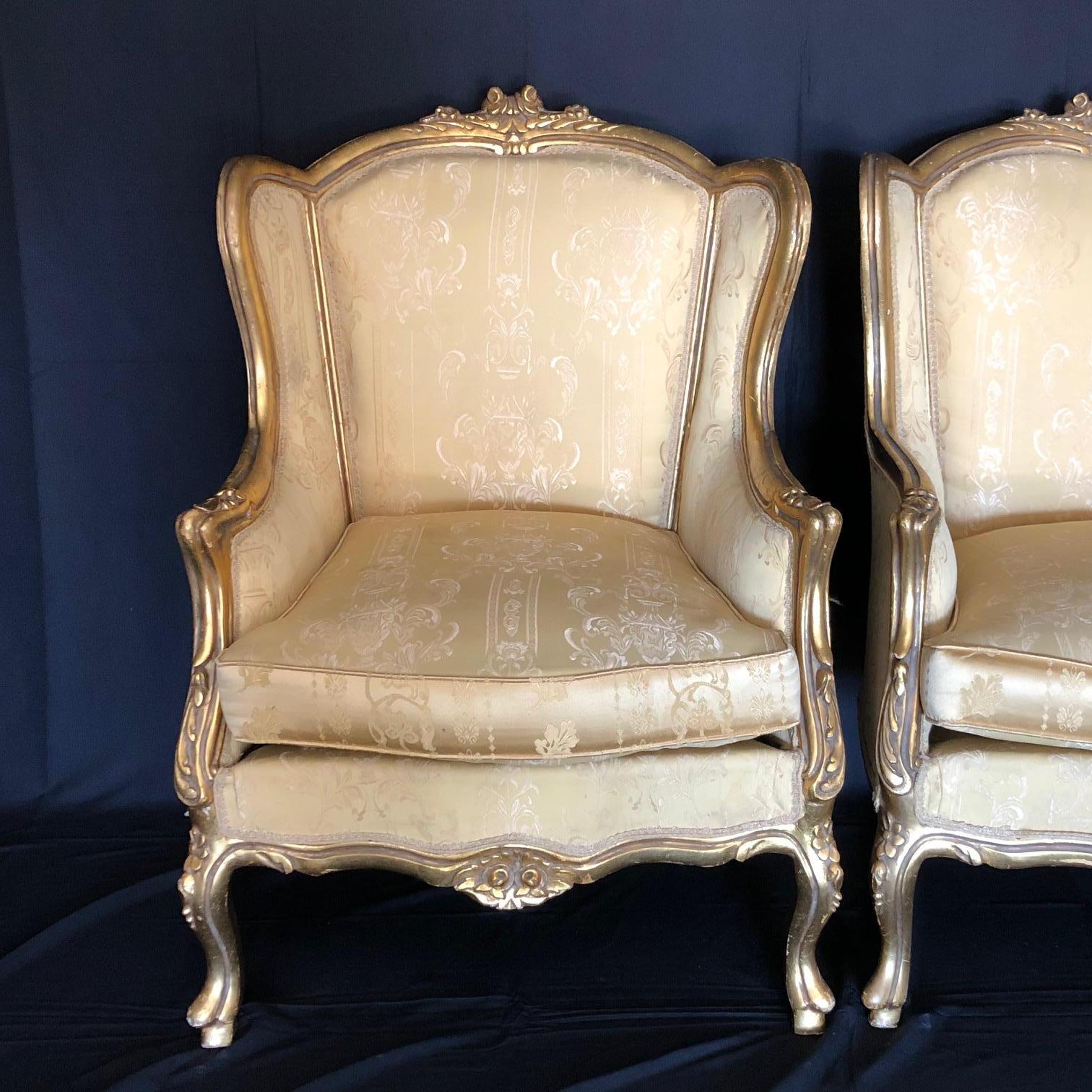 Classic Pair of Louis XV Style Giltwood Bergeres Armchairs In Good Condition In Hopewell, NJ