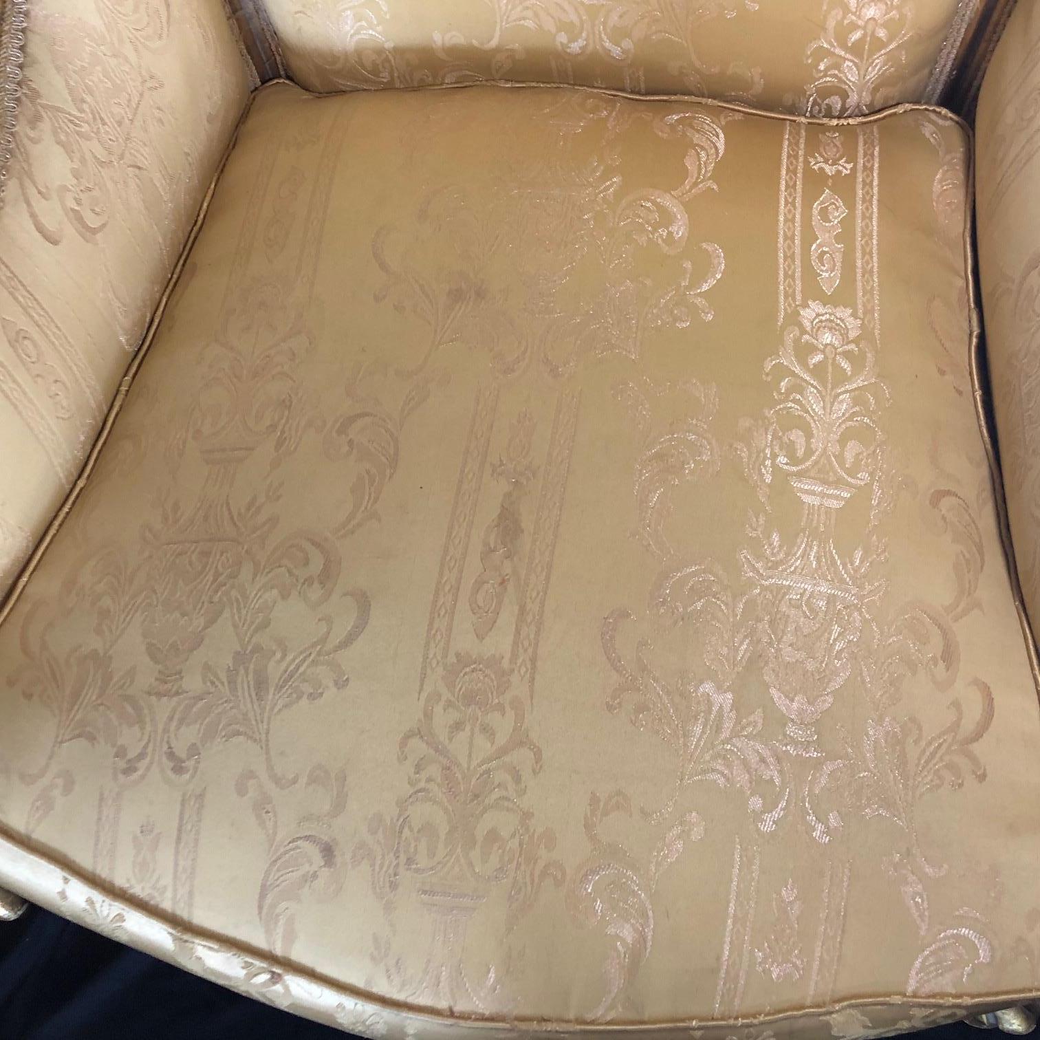 Classic Pair of Louis XV Style Giltwood Bergeres Armchairs 3