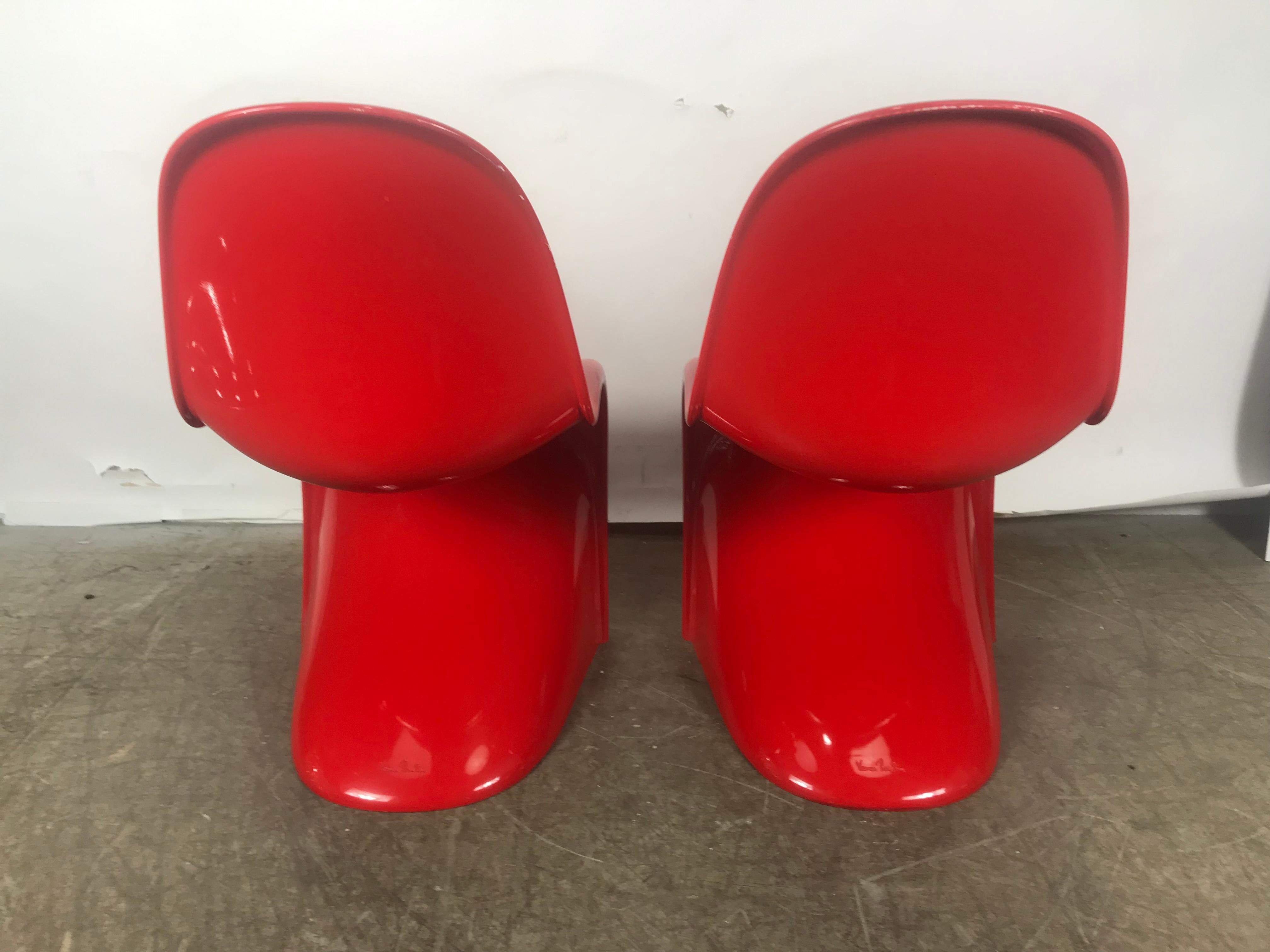 Mid-Century Modern Classic Pair of Red Molded Plastic 'S' Chairs by Verner Panton for Vitra