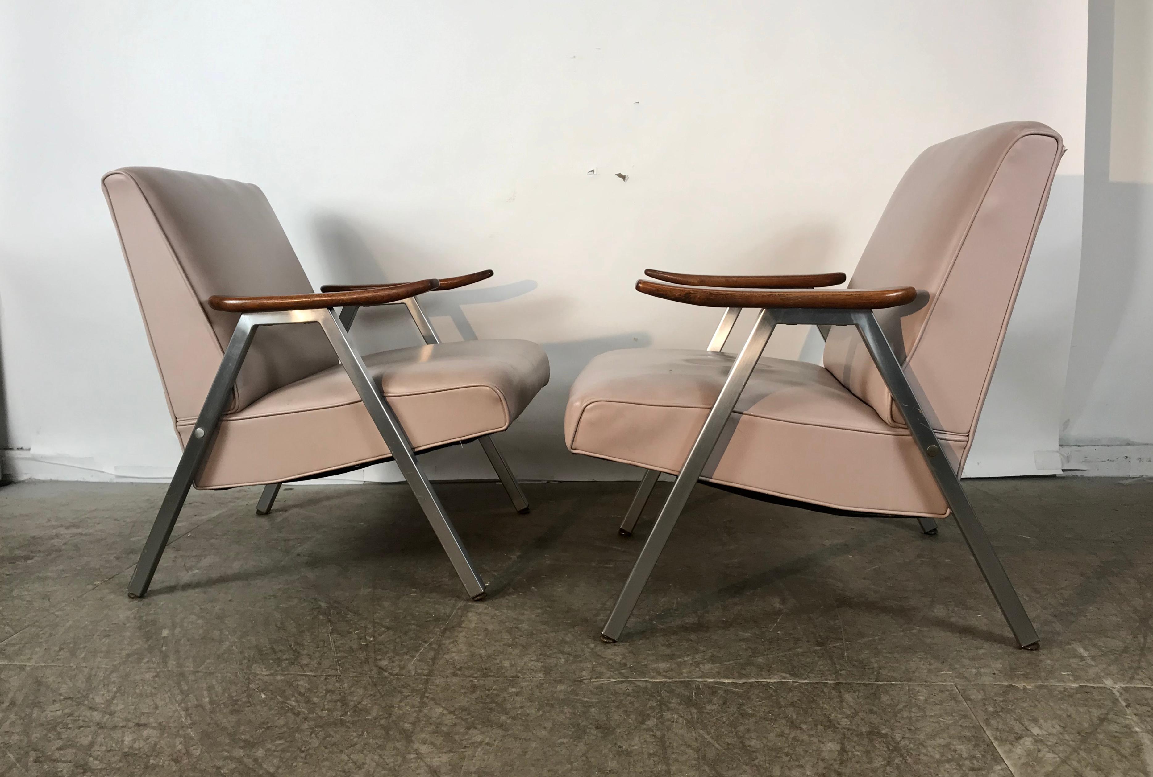 American Classic Pair of Royal Chrome Aluminum Lounge Chairs For Sale