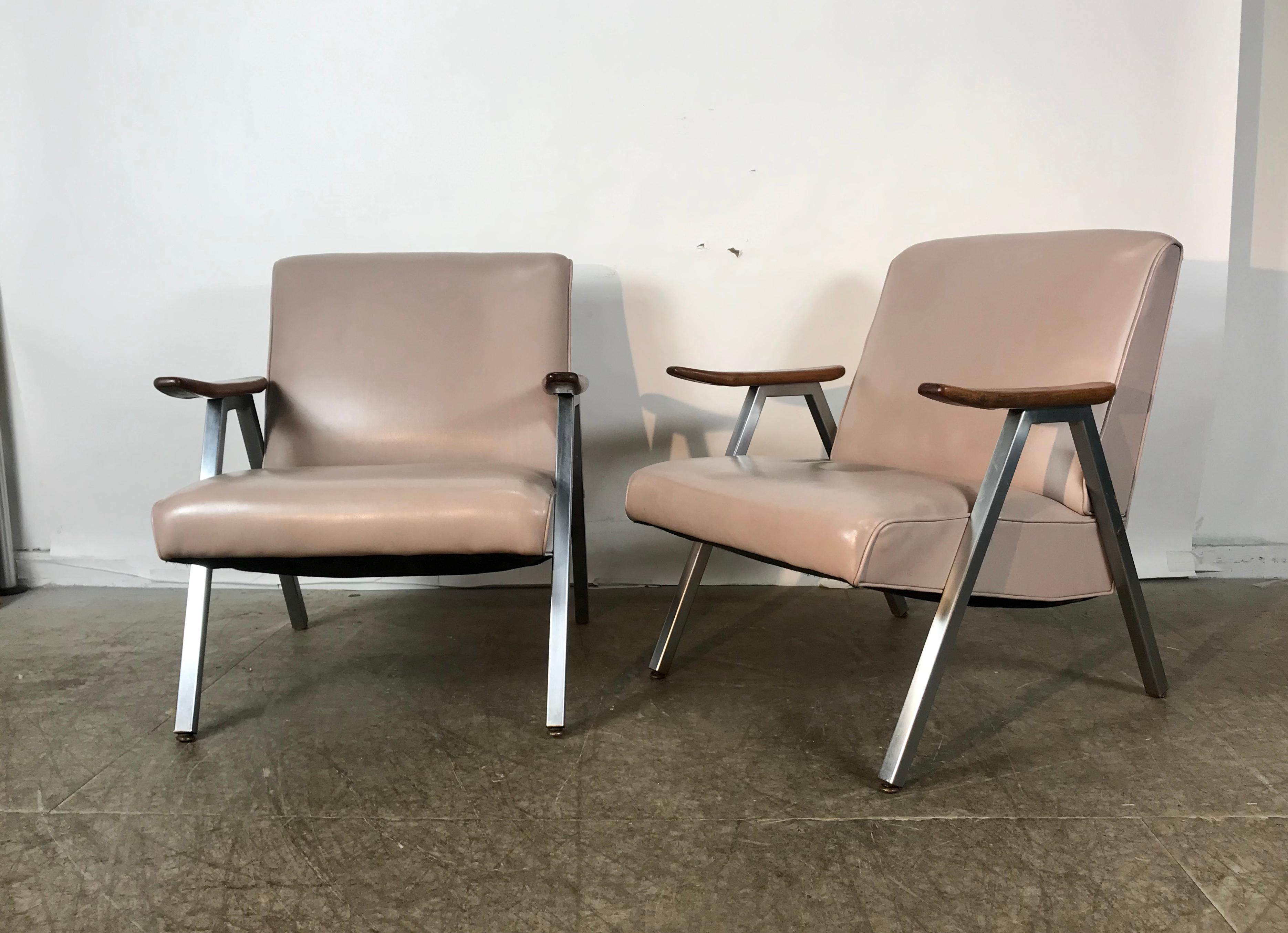 Mid-20th Century Classic Pair of Royal Chrome Aluminum Lounge Chairs For Sale