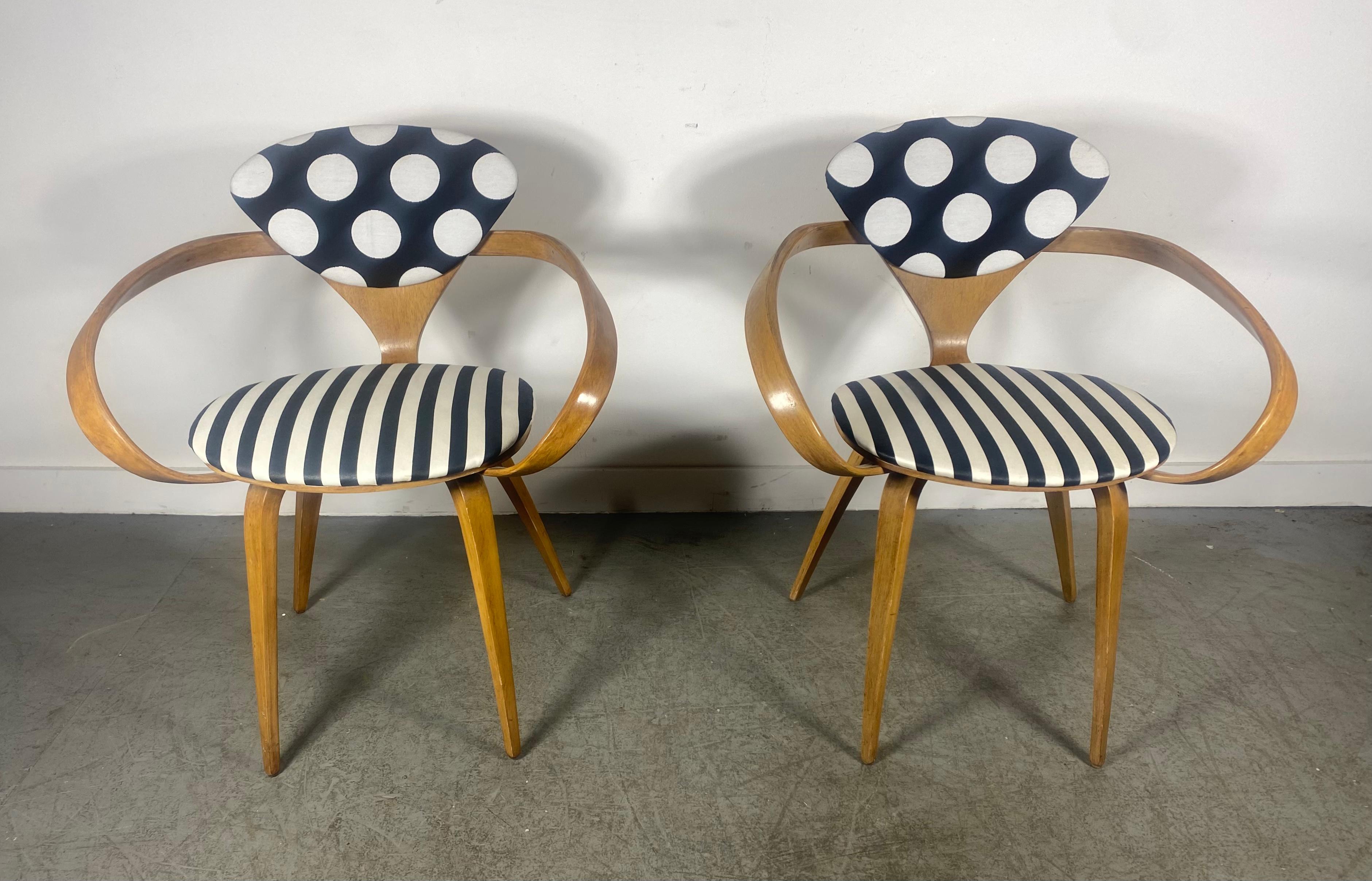 Classic Pair Of Vintage Norman Cherner Plycraft Armchairs c. 1950's In Good Condition For Sale In Buffalo, NY