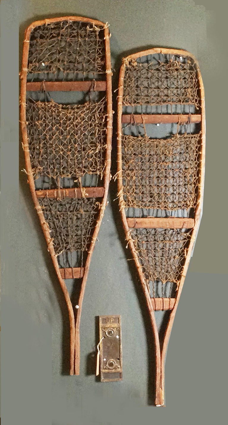 Classic Pair of Vintage Snowshoes For Sale at 1stDibs