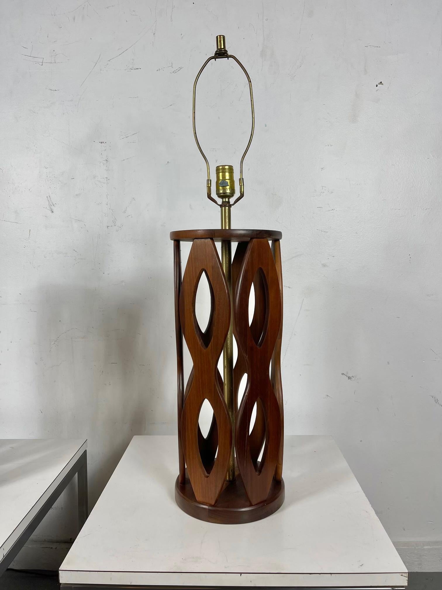 Mid-20th Century Classic Pair Sculpted Walnut Mid Century Modern Table Lamps by Modeline Lamp Co. For Sale
