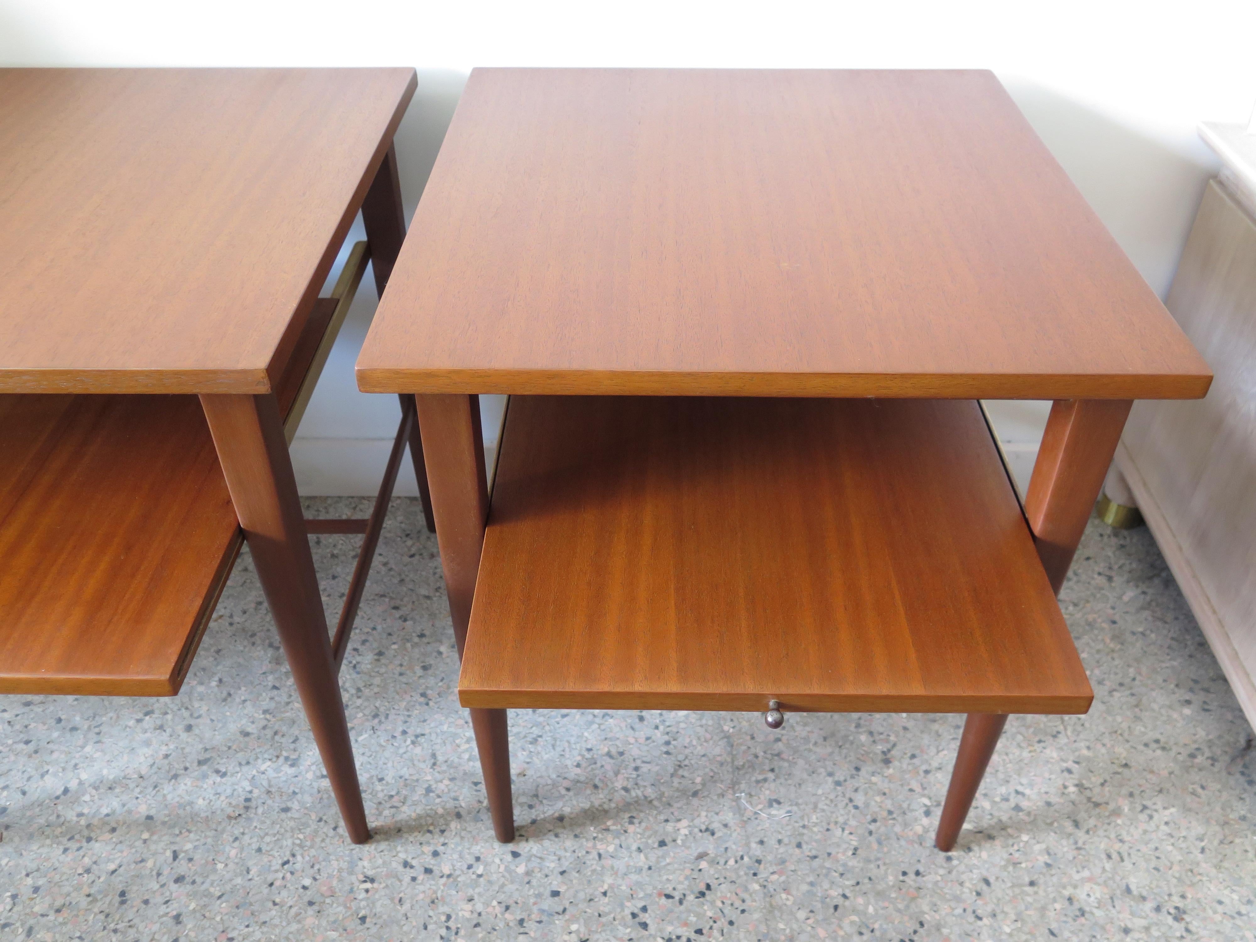 Classic Paul McCobb Calvin End Tables For Sale 4