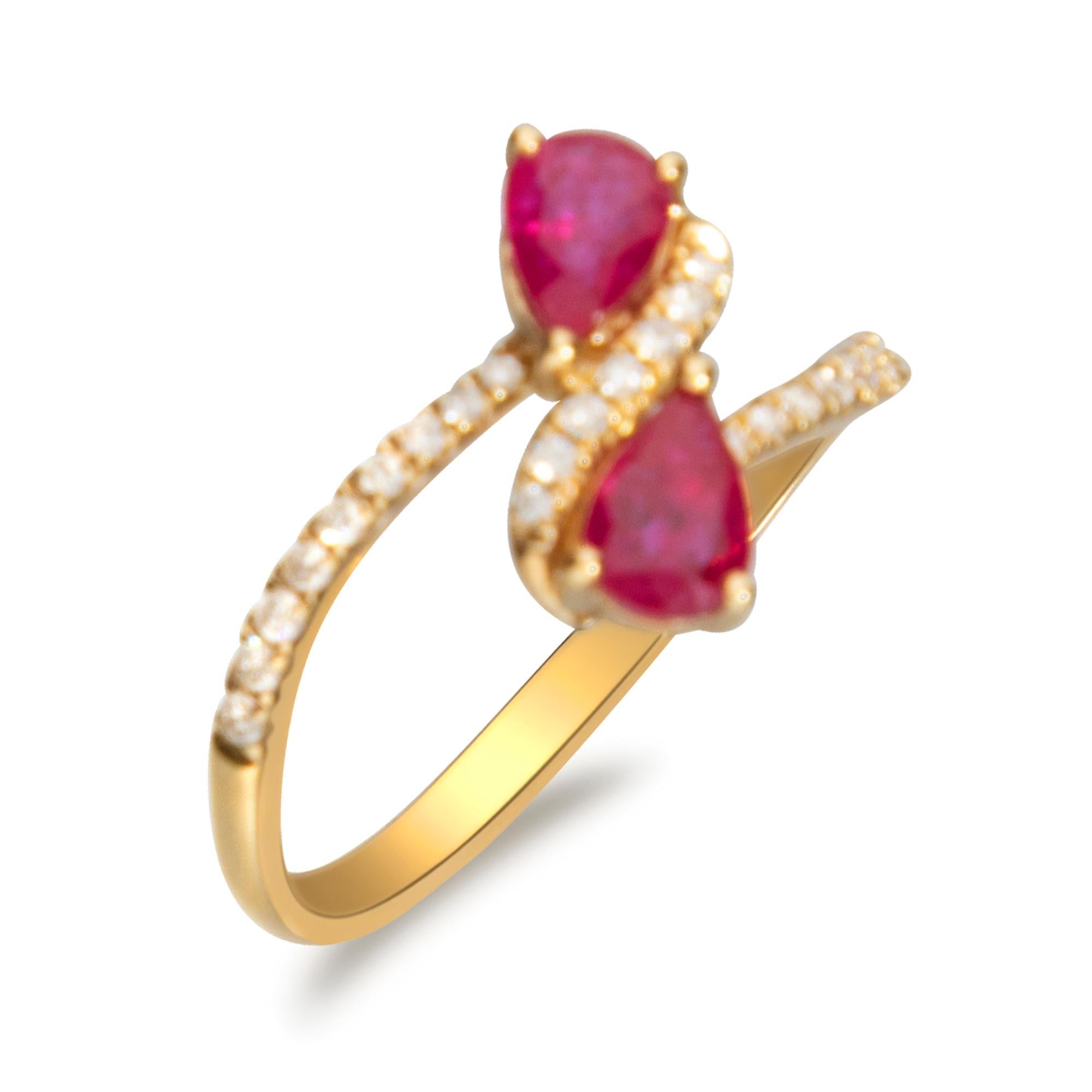 Art Deco Classic Pear-Cut Ruby with Round-Cut Diamond 10k Yellow Gold Ring For Sale