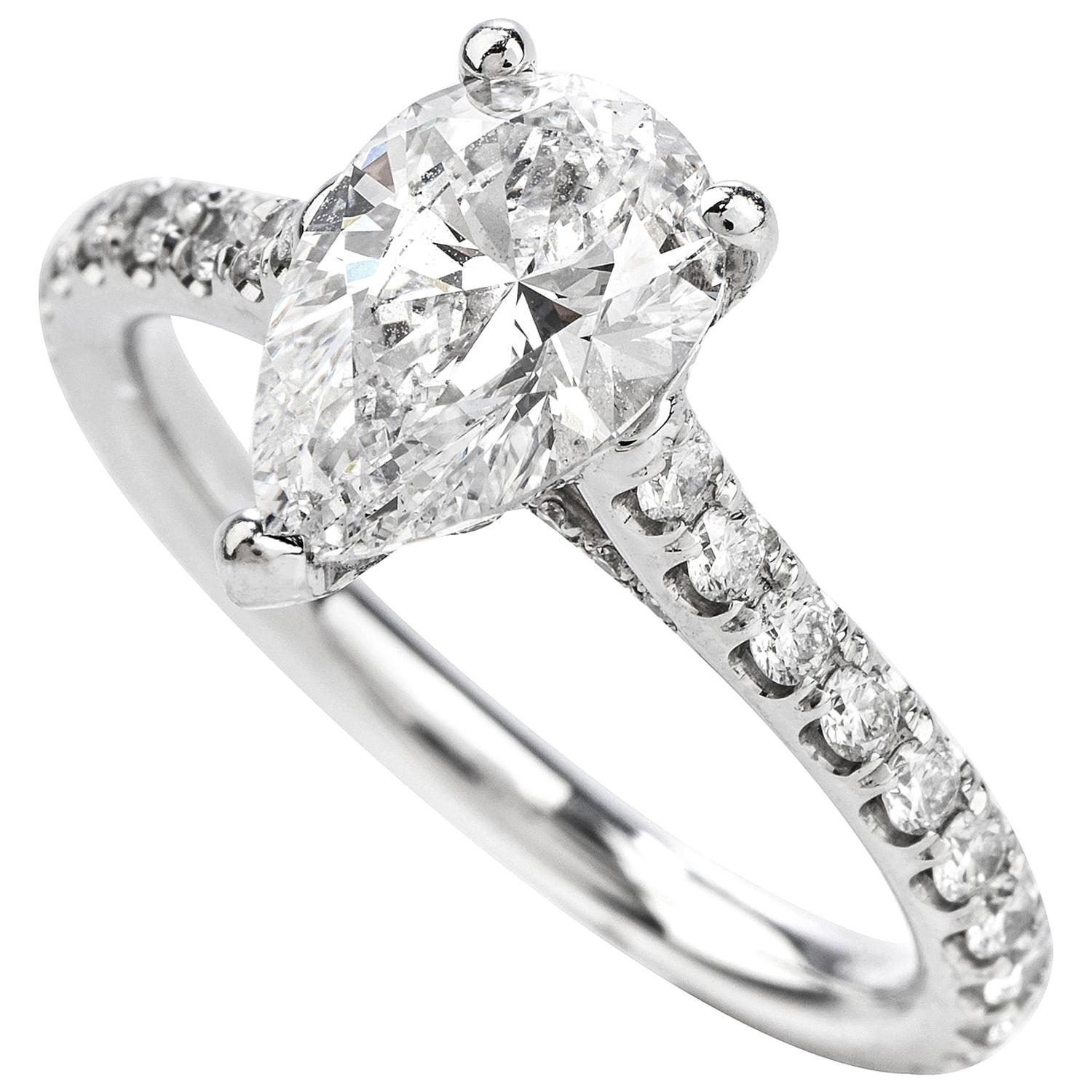 Classic GIA Pear Diamond 2.70 Carat D-VS2 Gold Engagement Ring