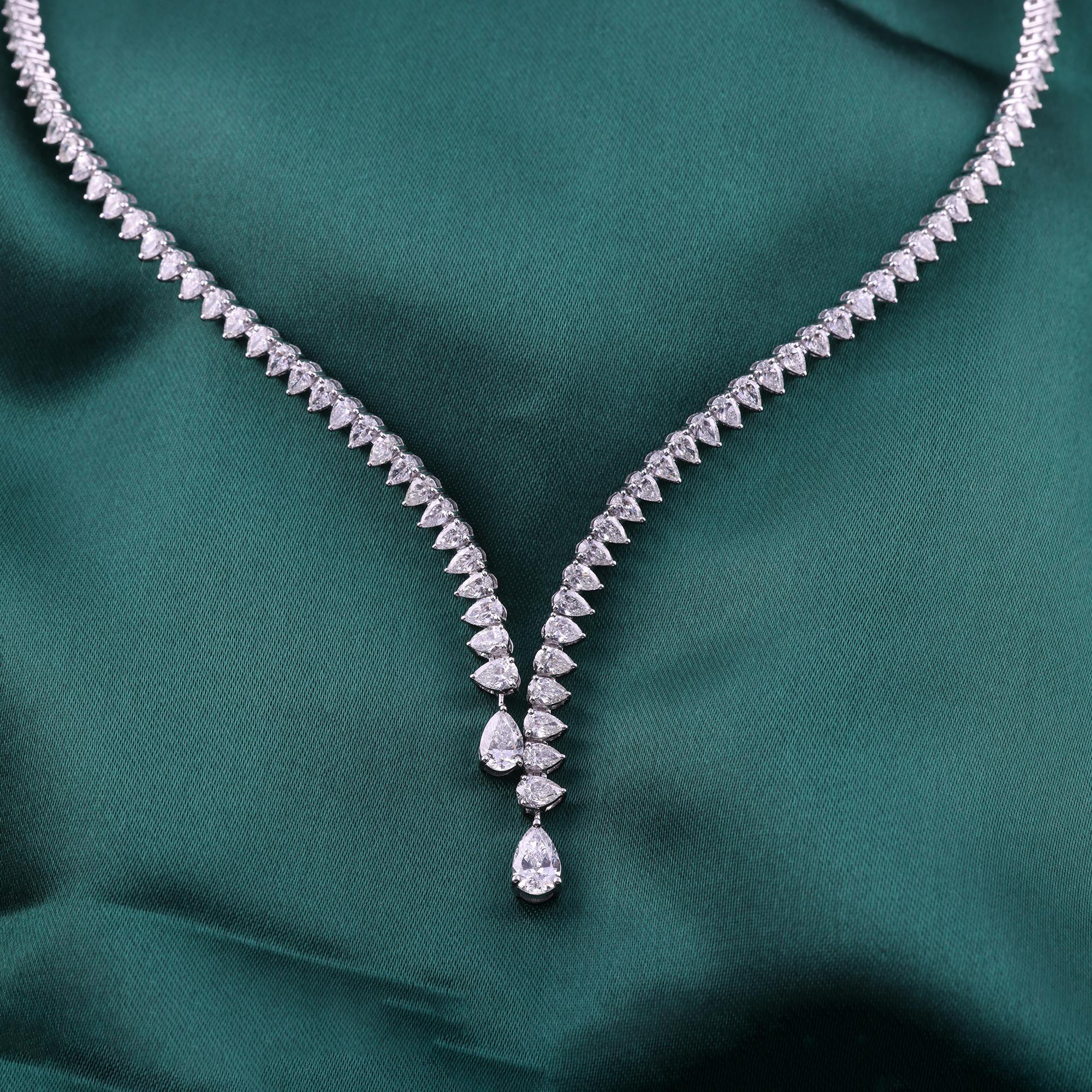 Classic Pear Shape Diamond V-Collar Choker Necklace in 14 Karat White Gold In New Condition For Sale In Diera, Dubai