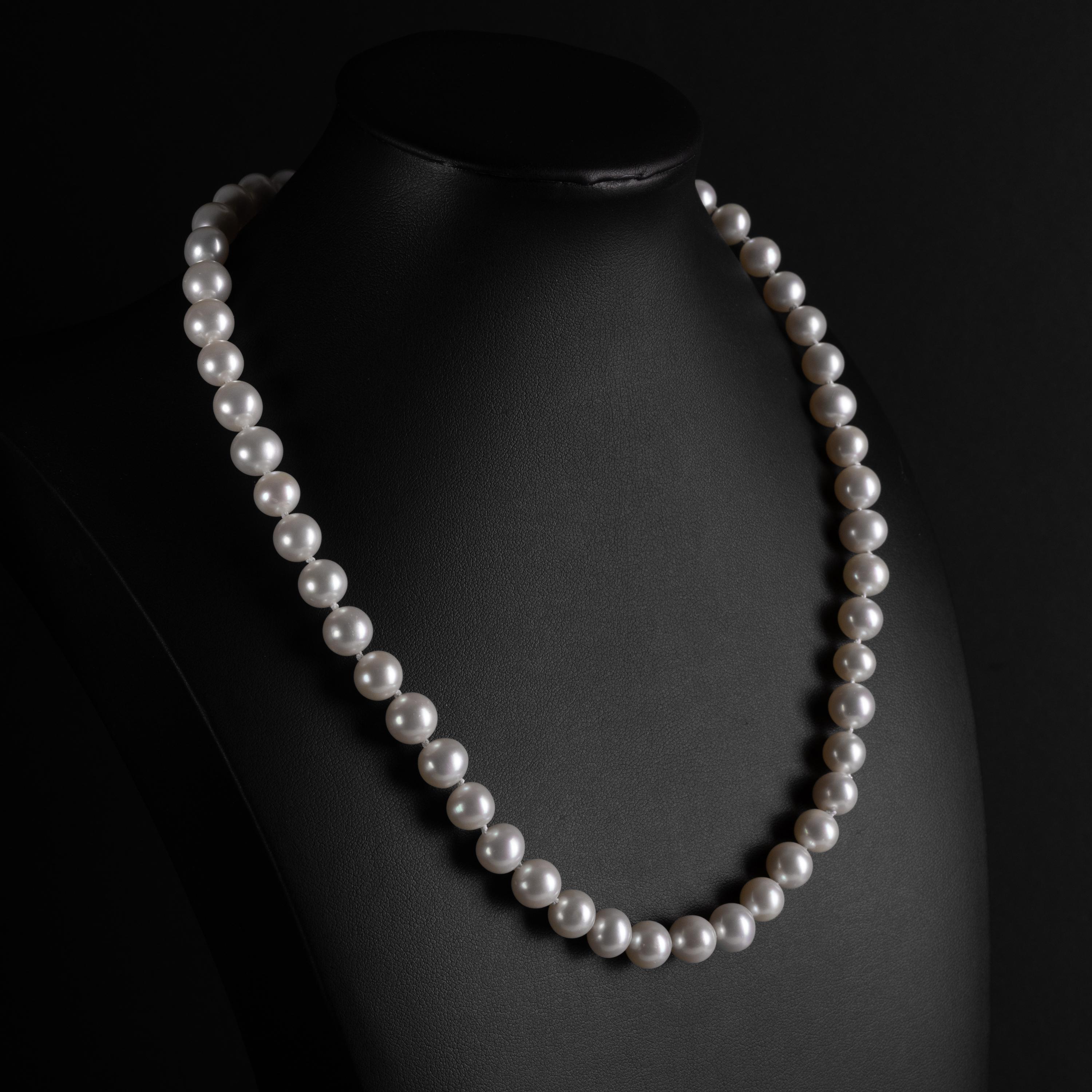 Classic Pearl Necklace New In New Condition For Sale In Southbury, CT