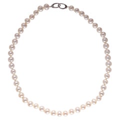 Classic Pearl Necklace New