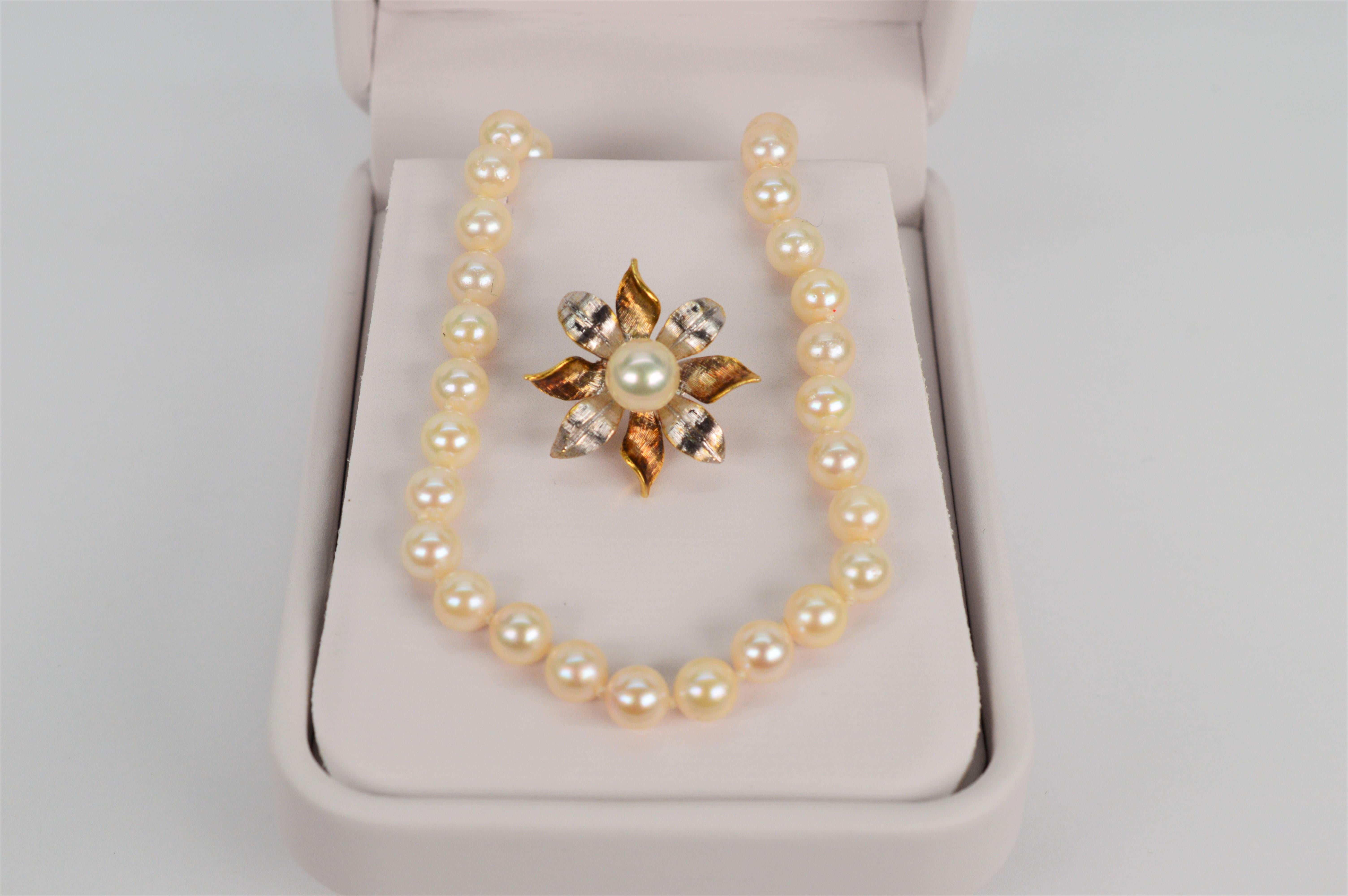 Classic Pearl Strand with 14 Karat Gold Vintage Floral Burst Enhancer For Sale 7