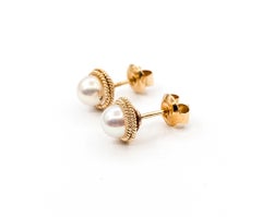 Klassische Perlenohrstecker aus 14k Gelbgold