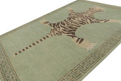 Tappeto classico Pictorial Tiger con motivo personalizzato in verde e marrone di Rug & Kilim