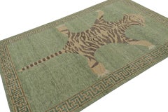 Tappeto classico Pictorial Tiger con motivo personalizzato in verde e marrone di Rug & Kilim