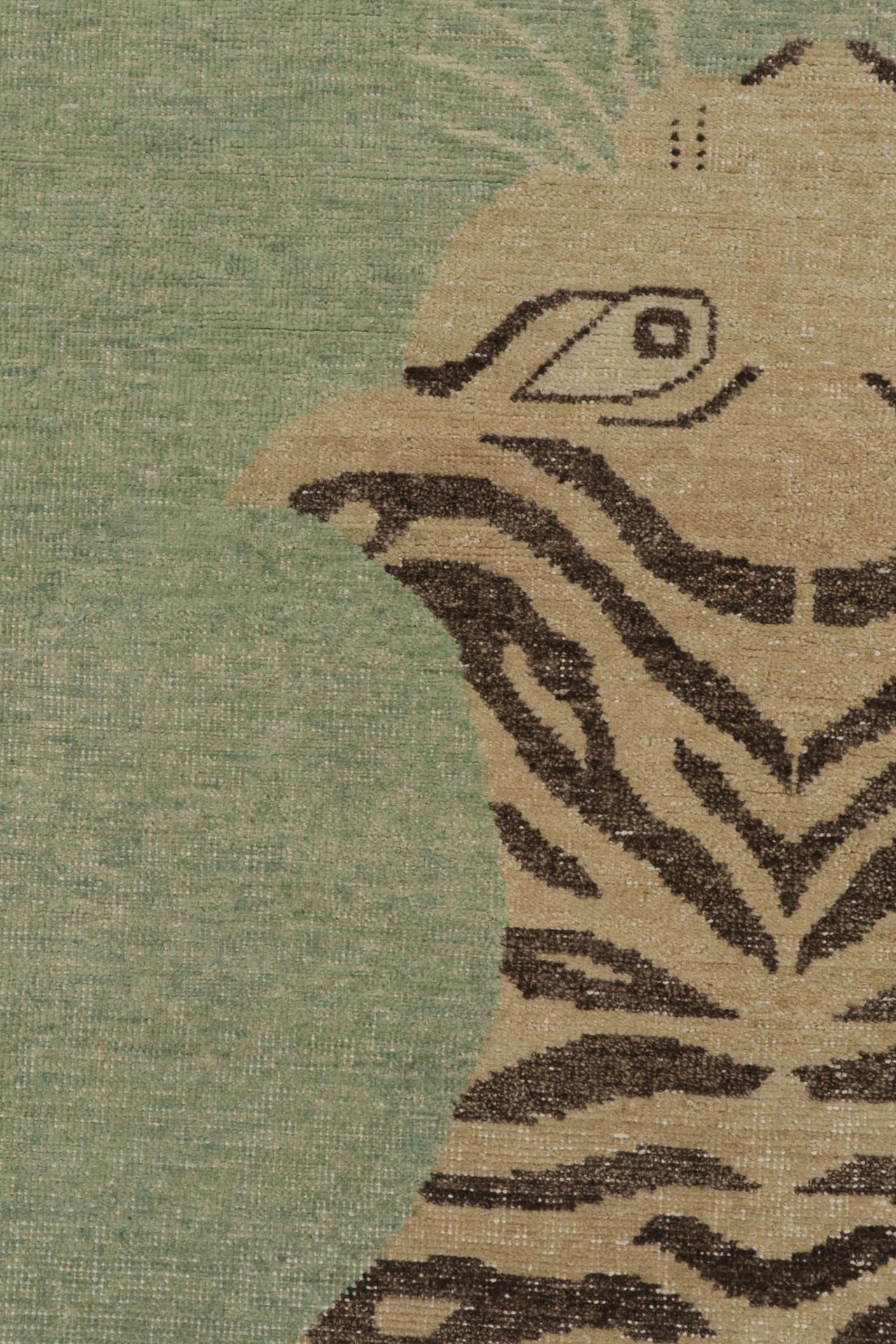Tapis Classic Pictorial Tiger in Green and Brown Custom Pattern By Rug & Kilim Neuf - En vente à Long Island City, NY