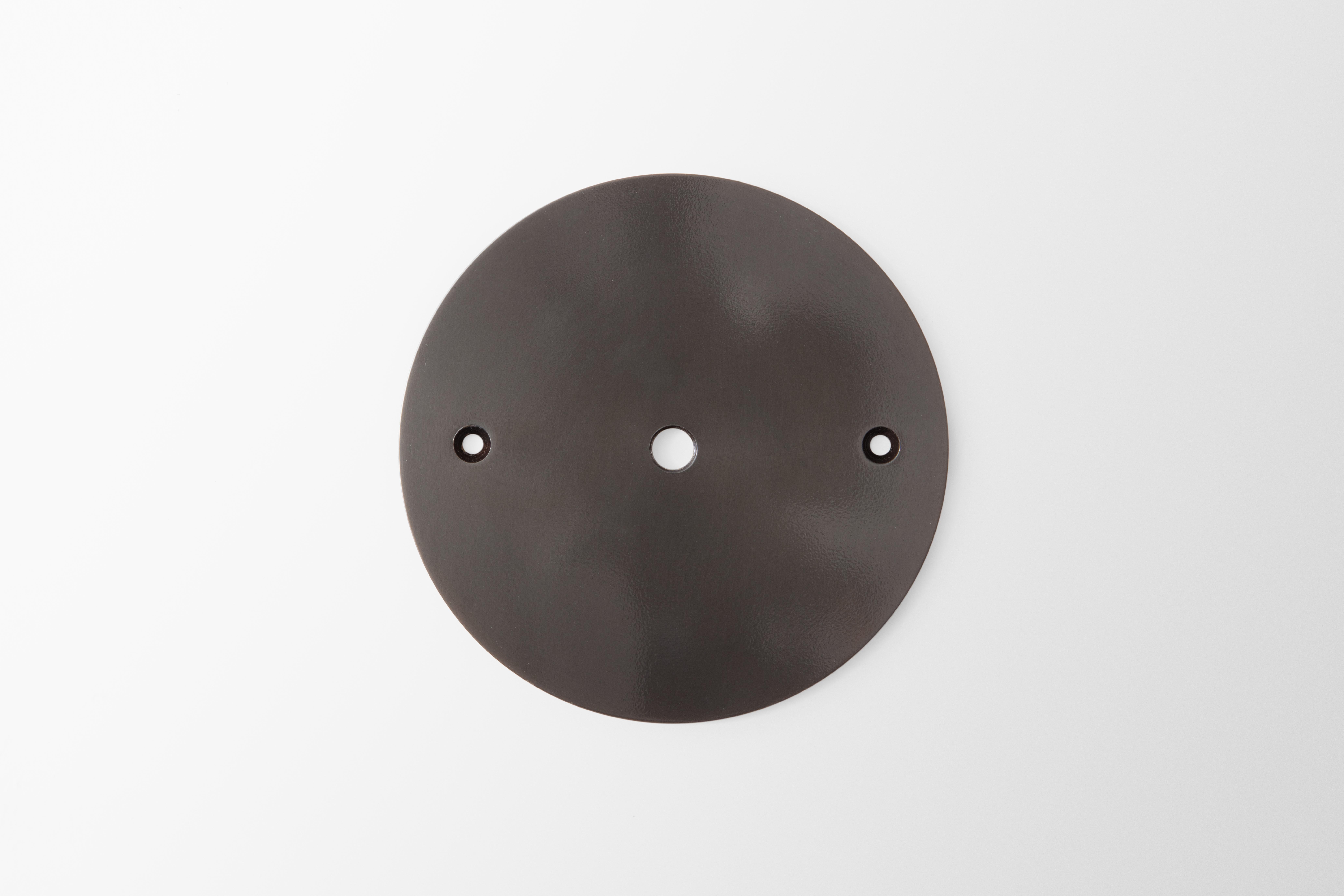 Laiton Applique lumineuse classique à LED en laiton fine et minimale, réglable, UL en vente