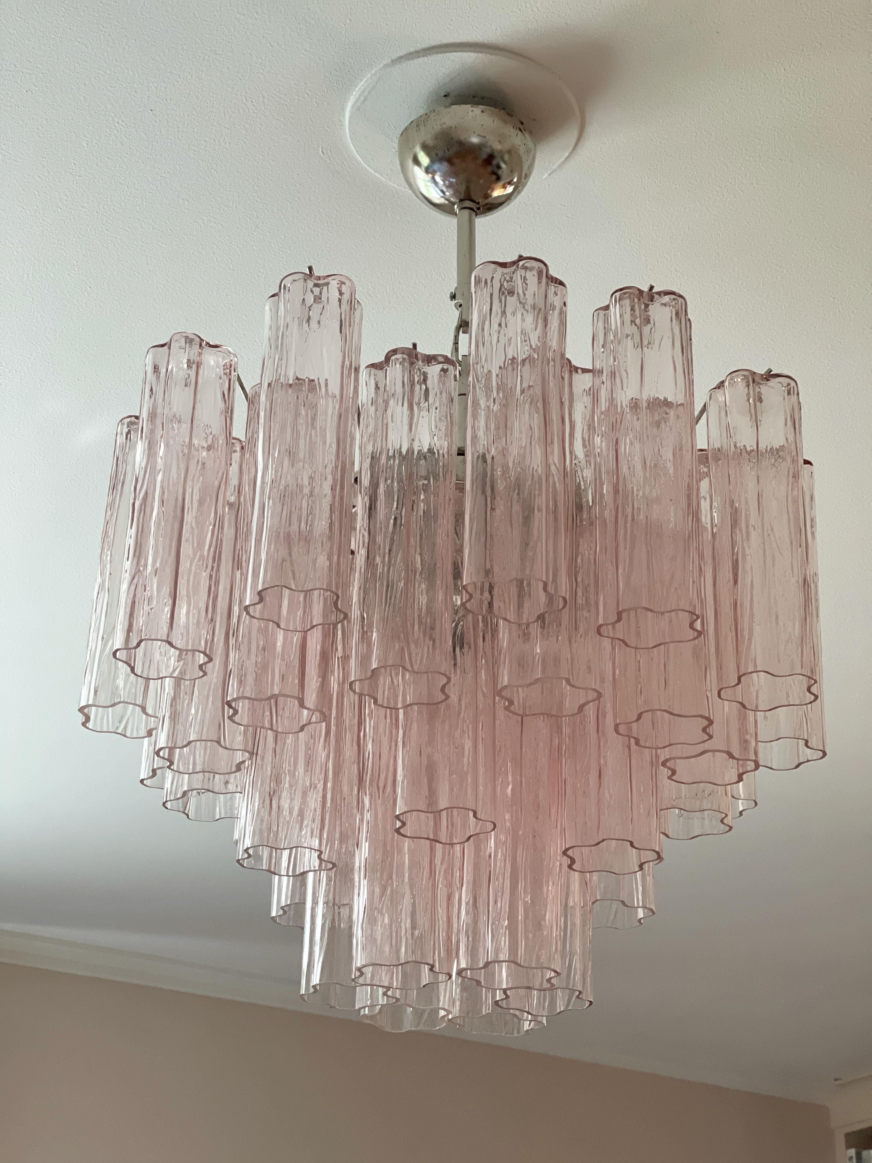 italien Chandelier classique rose de Murano Tronchi en vente