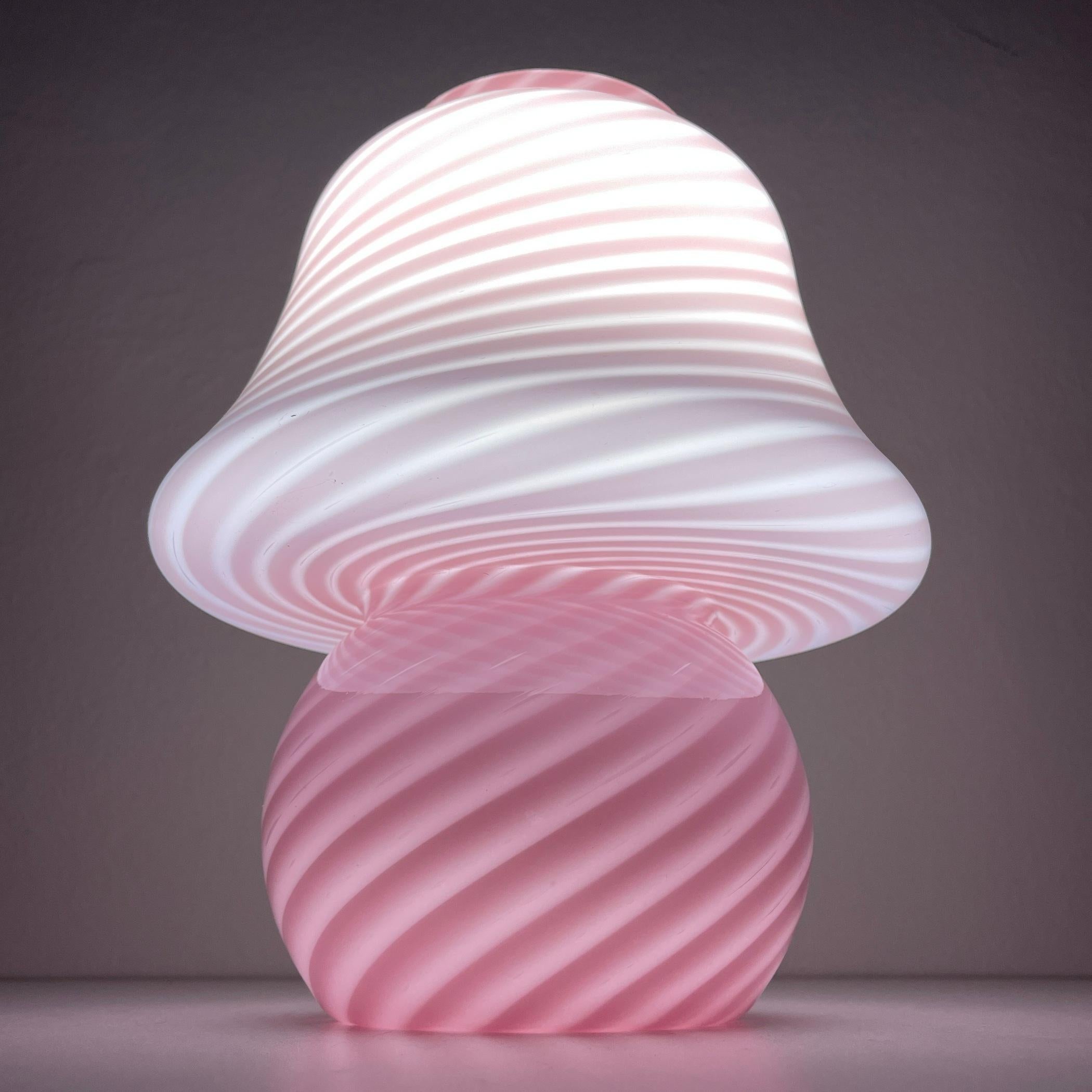 Murano Glass Classic pink swirl murano table lamp Mushroom Italy 1970s