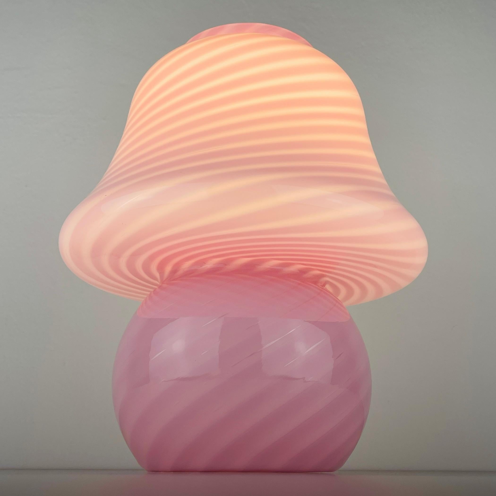 Italian Classic pink swirl murano table lamp Mushroom Italy 1970s