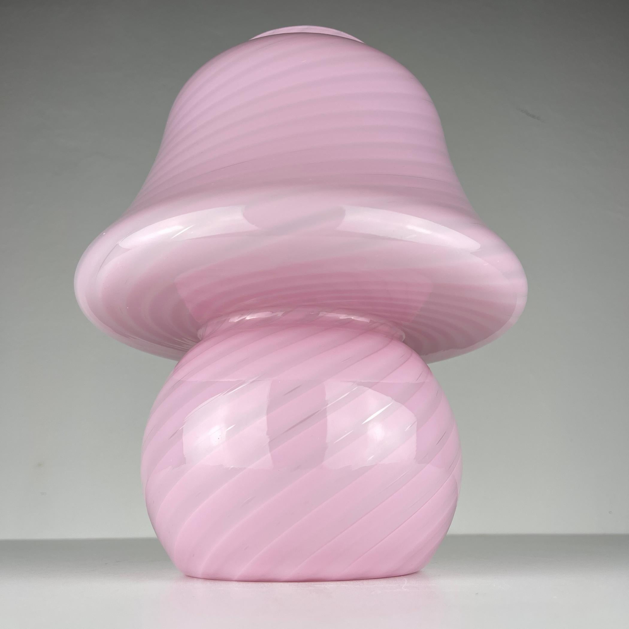 20th Century Classic pink swirl murano table lamp Mushroom Italy 1970s