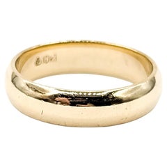 Bague classique en or jaune 10k