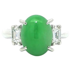 Anello classico in platino con giada Burma "A" GIA da 4,62ctw e diamanti taglio smeraldo ai lati
