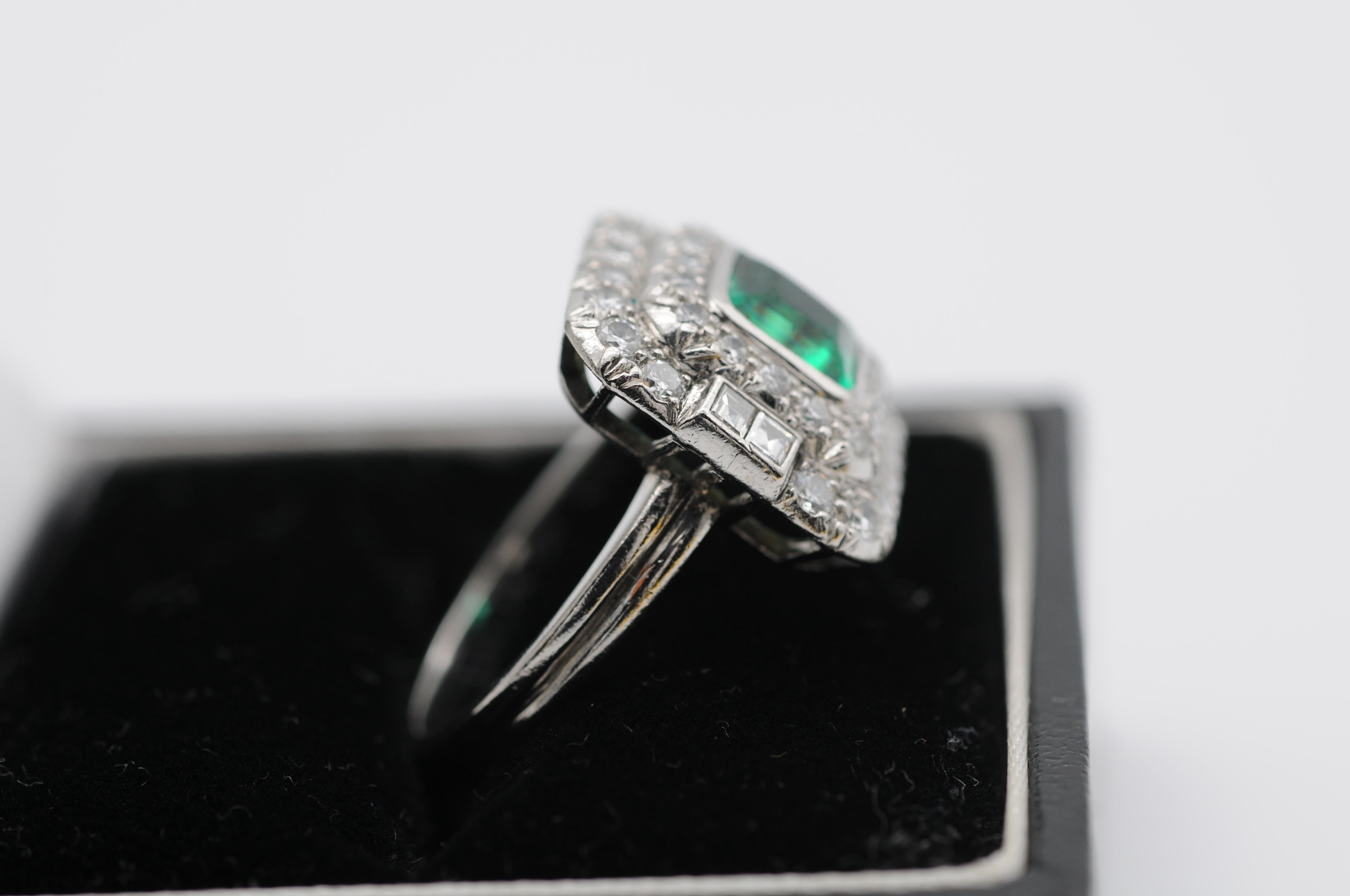 Classic Platinum Emerald Ring with Diamonds 1