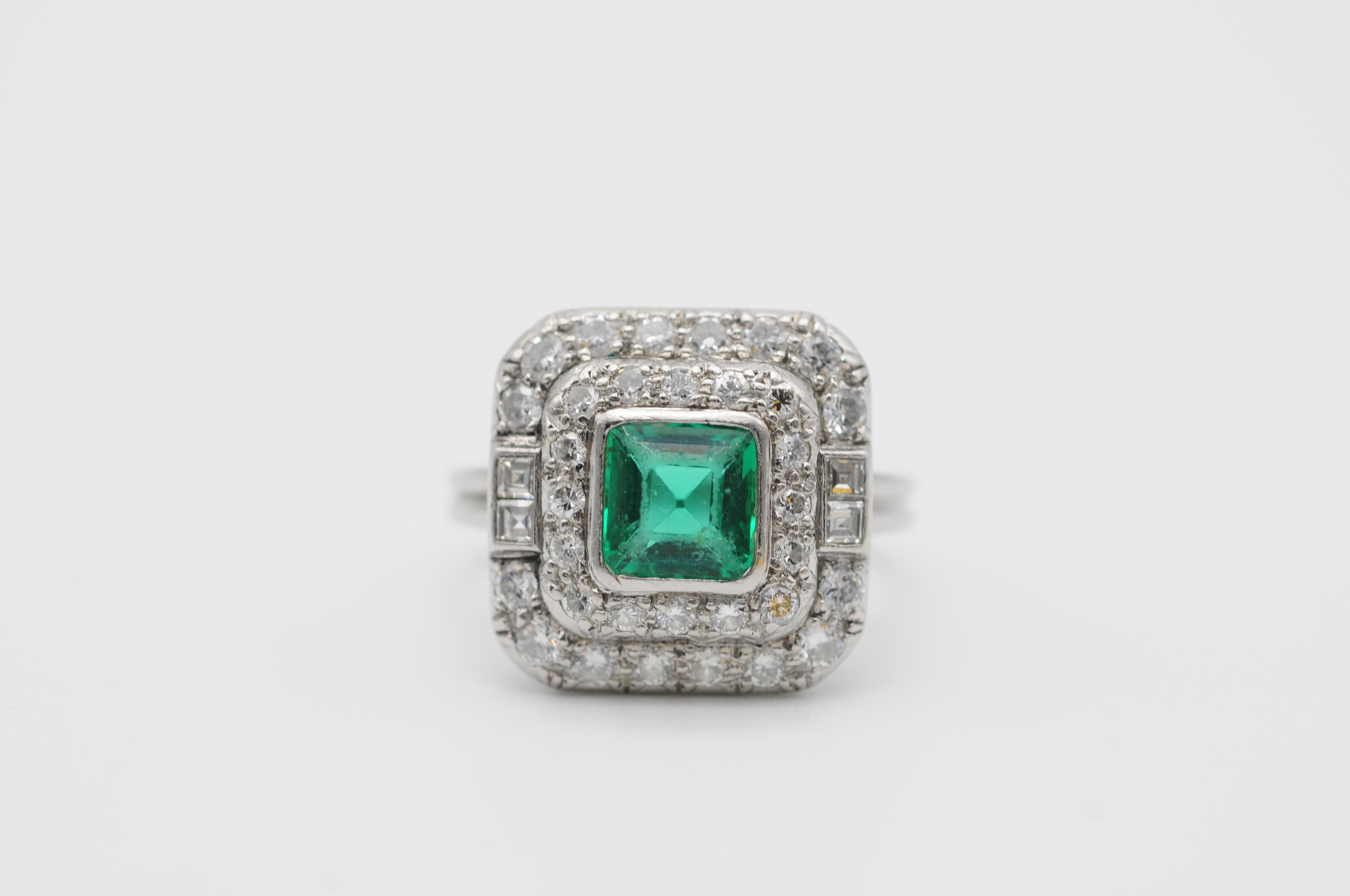 Classic Platinum Emerald Ring with Diamonds 2