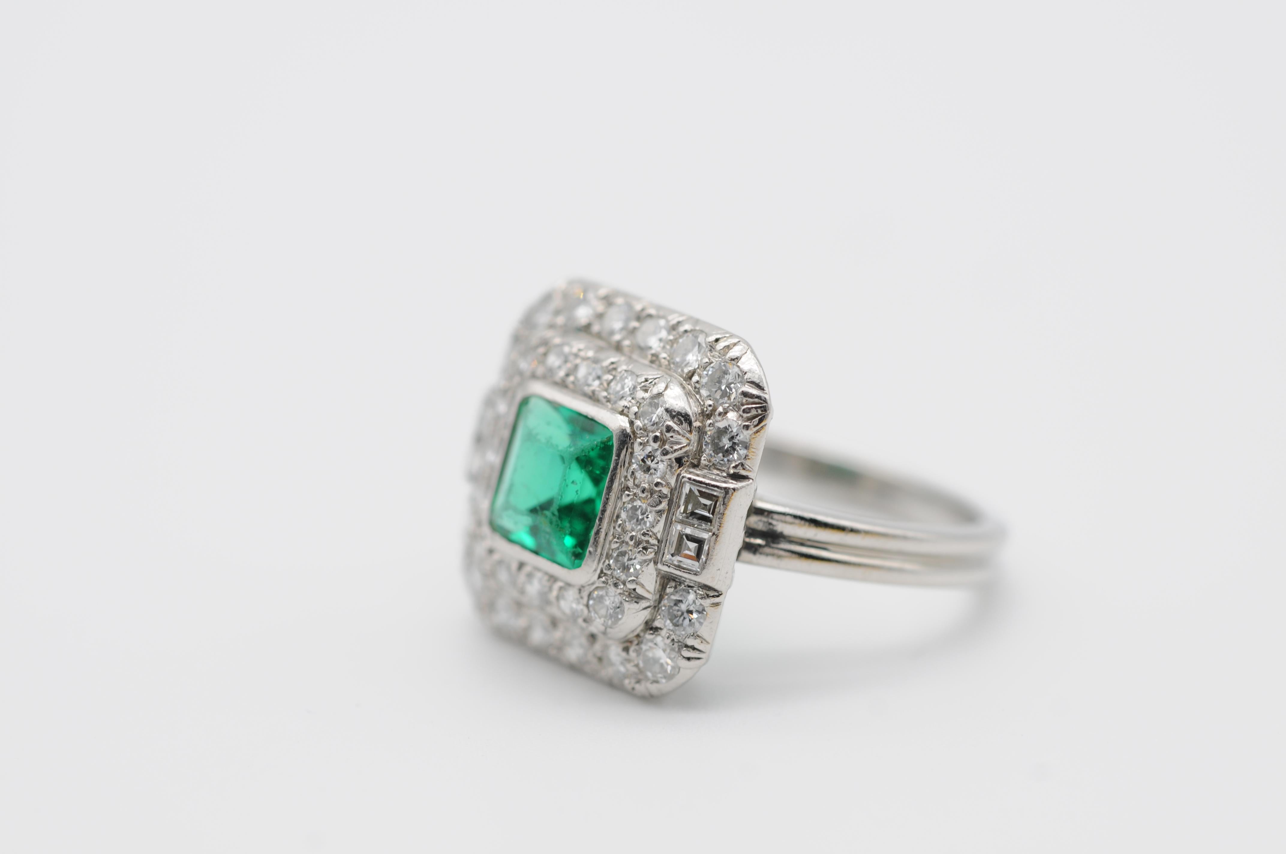 Classic Platinum Emerald Ring with Diamonds 4