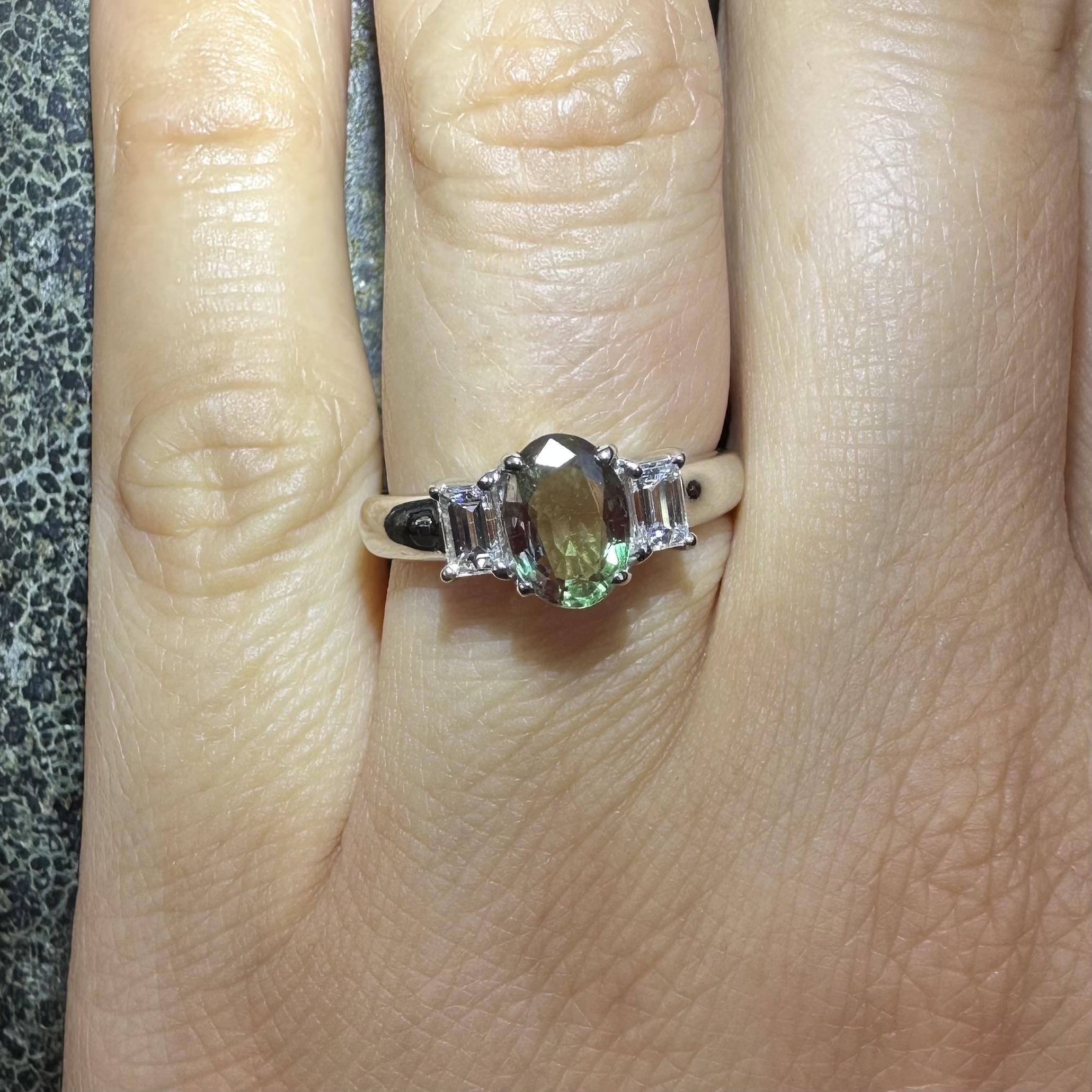Bague classique en platine GIA 1.58ctw Top Color Change Diamond Alexandrite Accents en vente 15