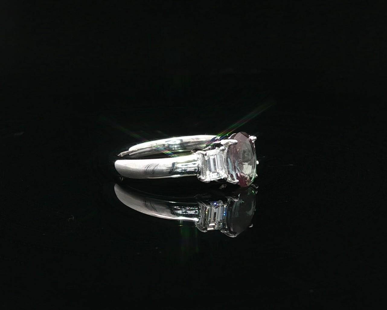 Bague classique en platine GIA 1.58ctw Top Color Change Diamond Alexandrite Accents en vente 1