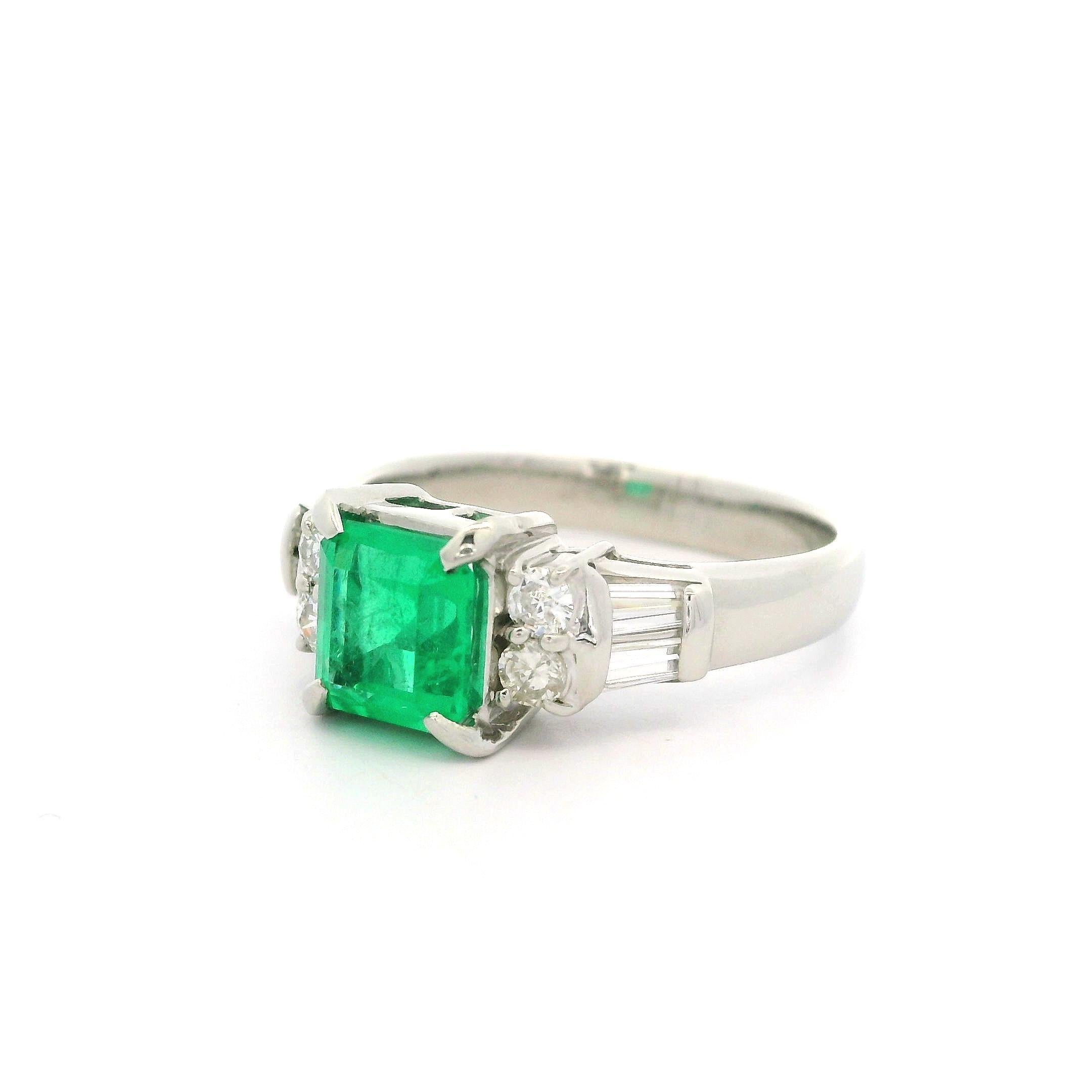 Classic Platin GIA 1,5ctw achteckigen kolumbianischen Smaragd w / Diamant Timeless Ring Damen im Angebot