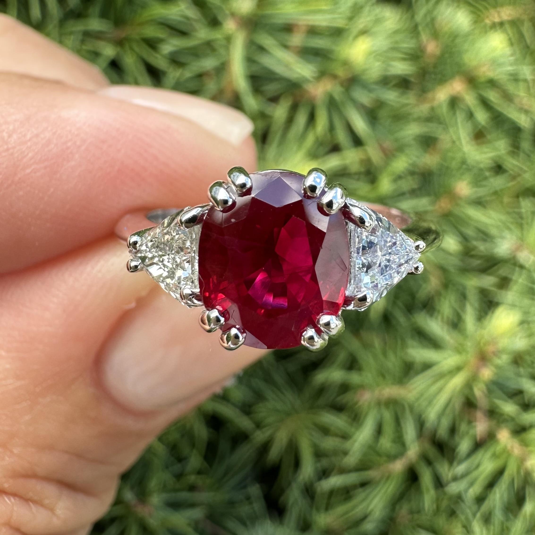 Classic Platinum GIA 2.56ctw Vivid Red Burma Ruby w/ Trillion Diamond Sides Ring For Sale 6